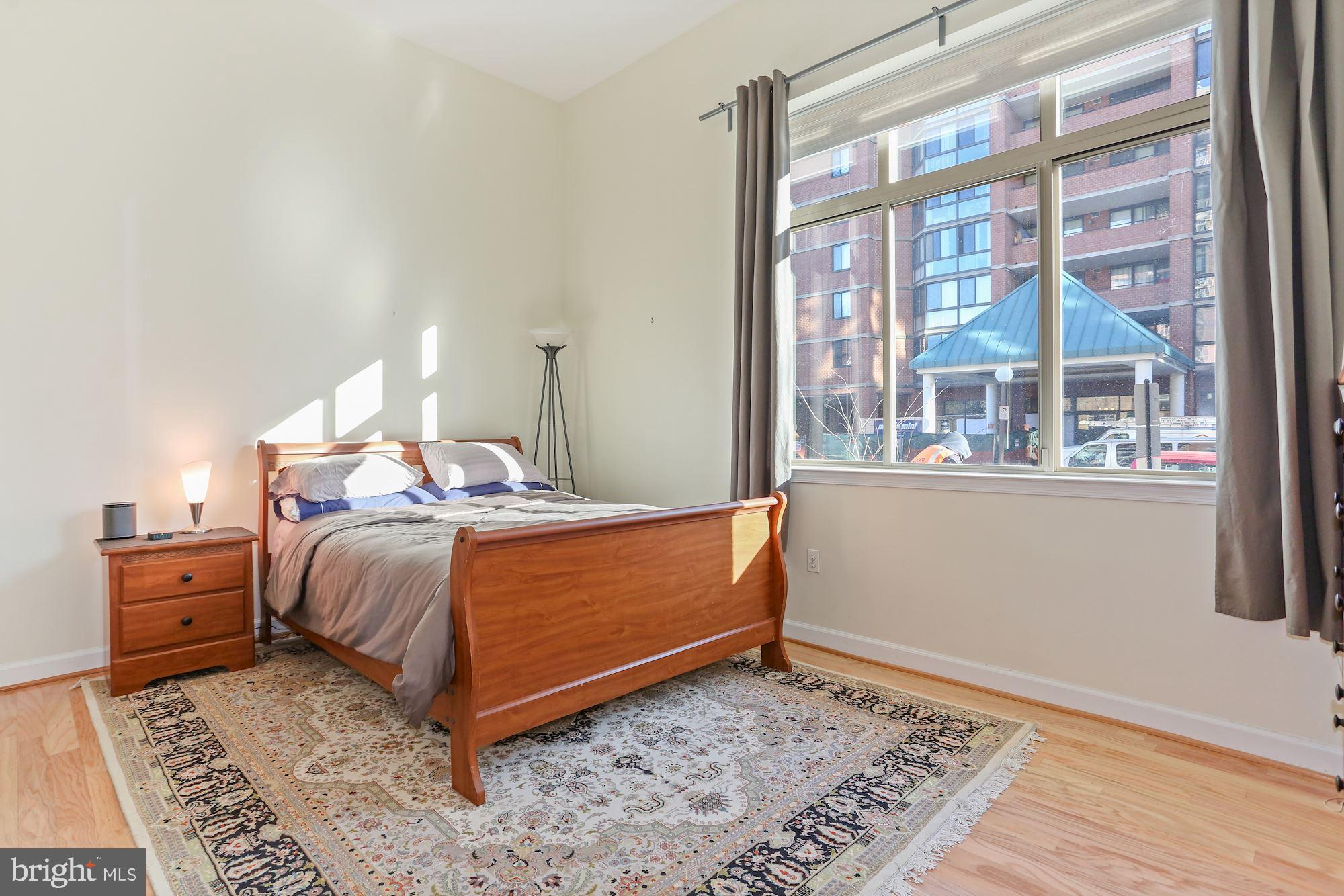 1000 N RANDOLPH STREET 103