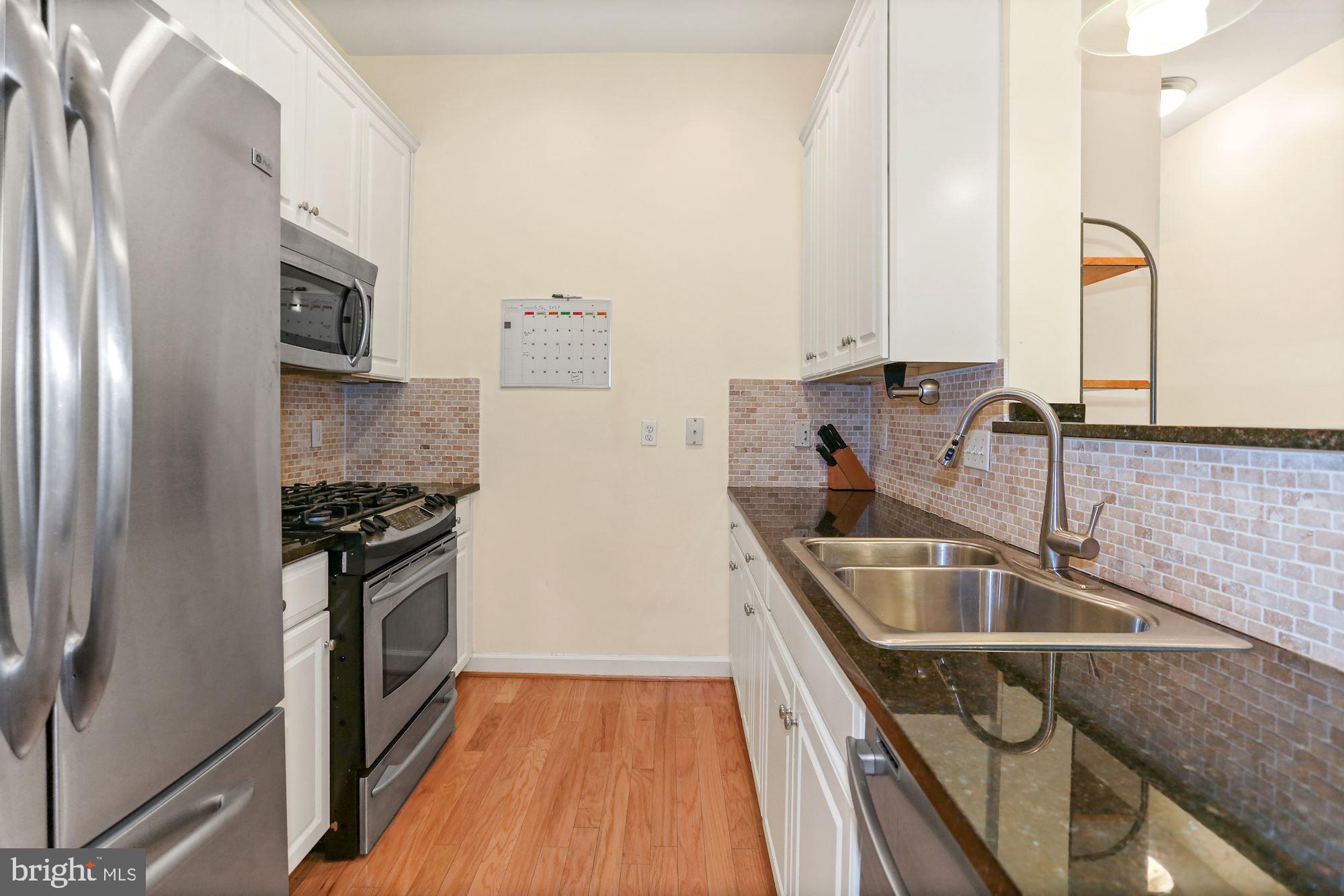 1000 N RANDOLPH STREET 103