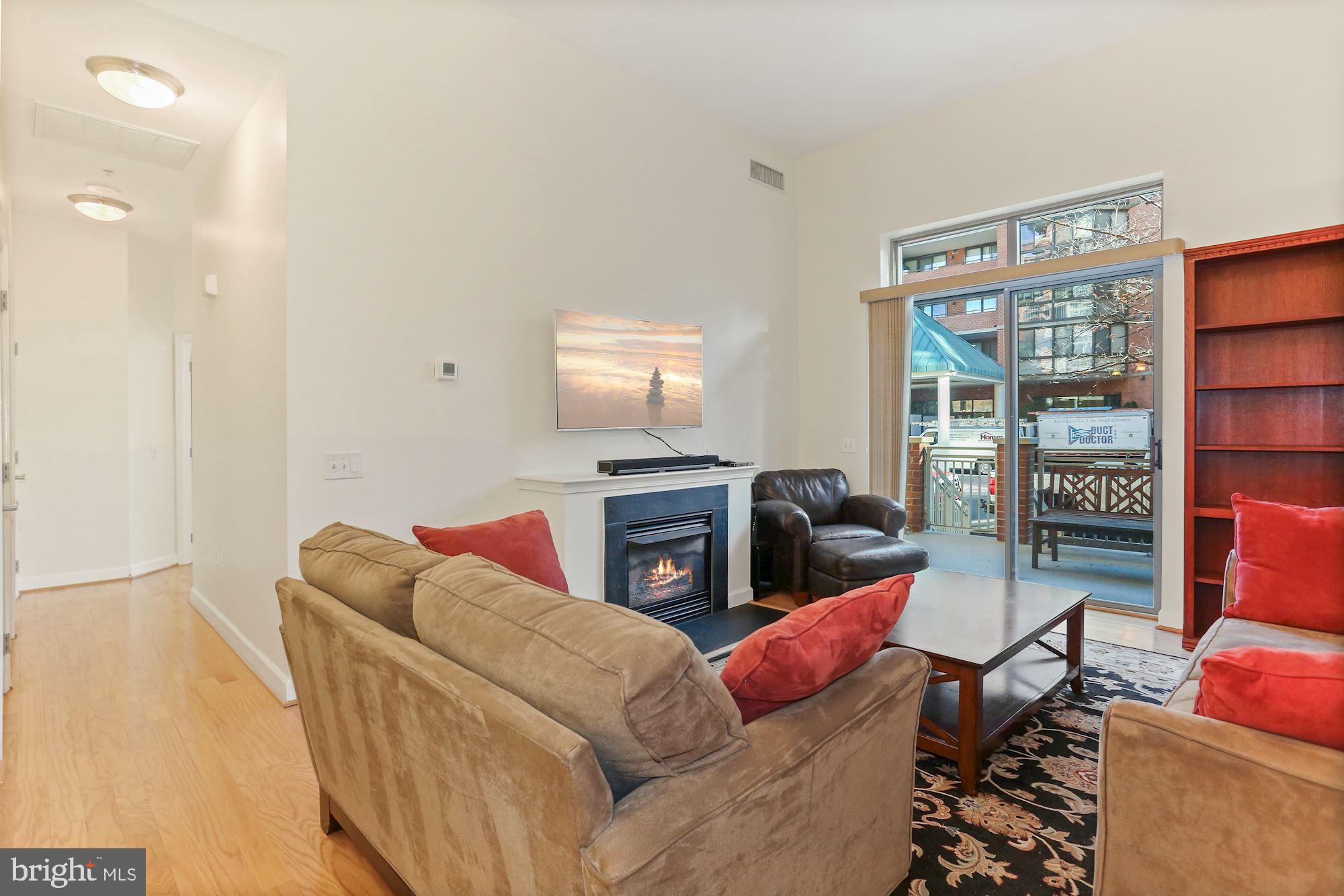 1000 N RANDOLPH STREET 103