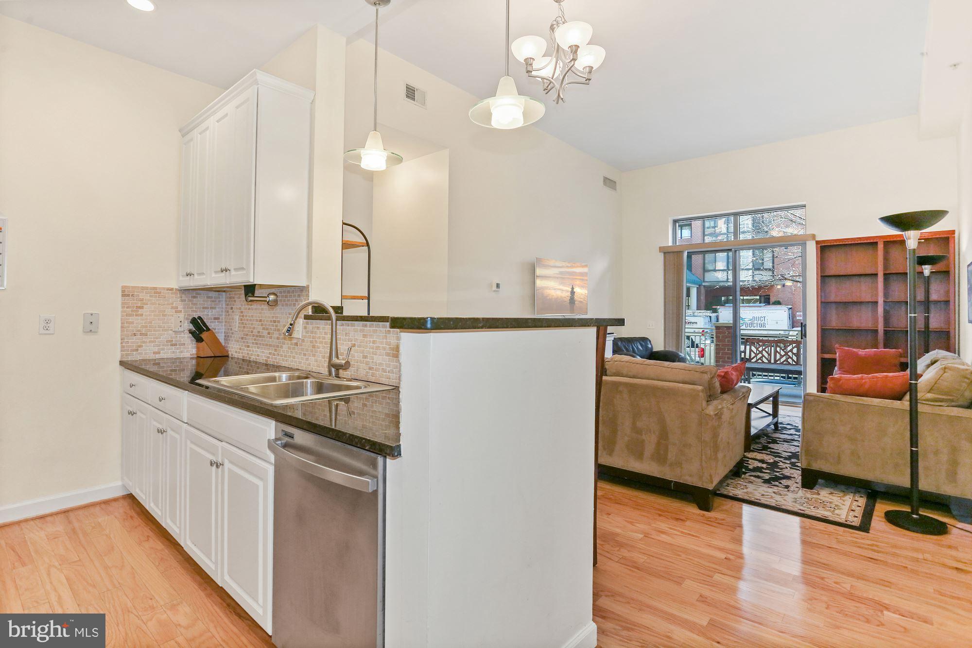 1000 N RANDOLPH STREET 103
