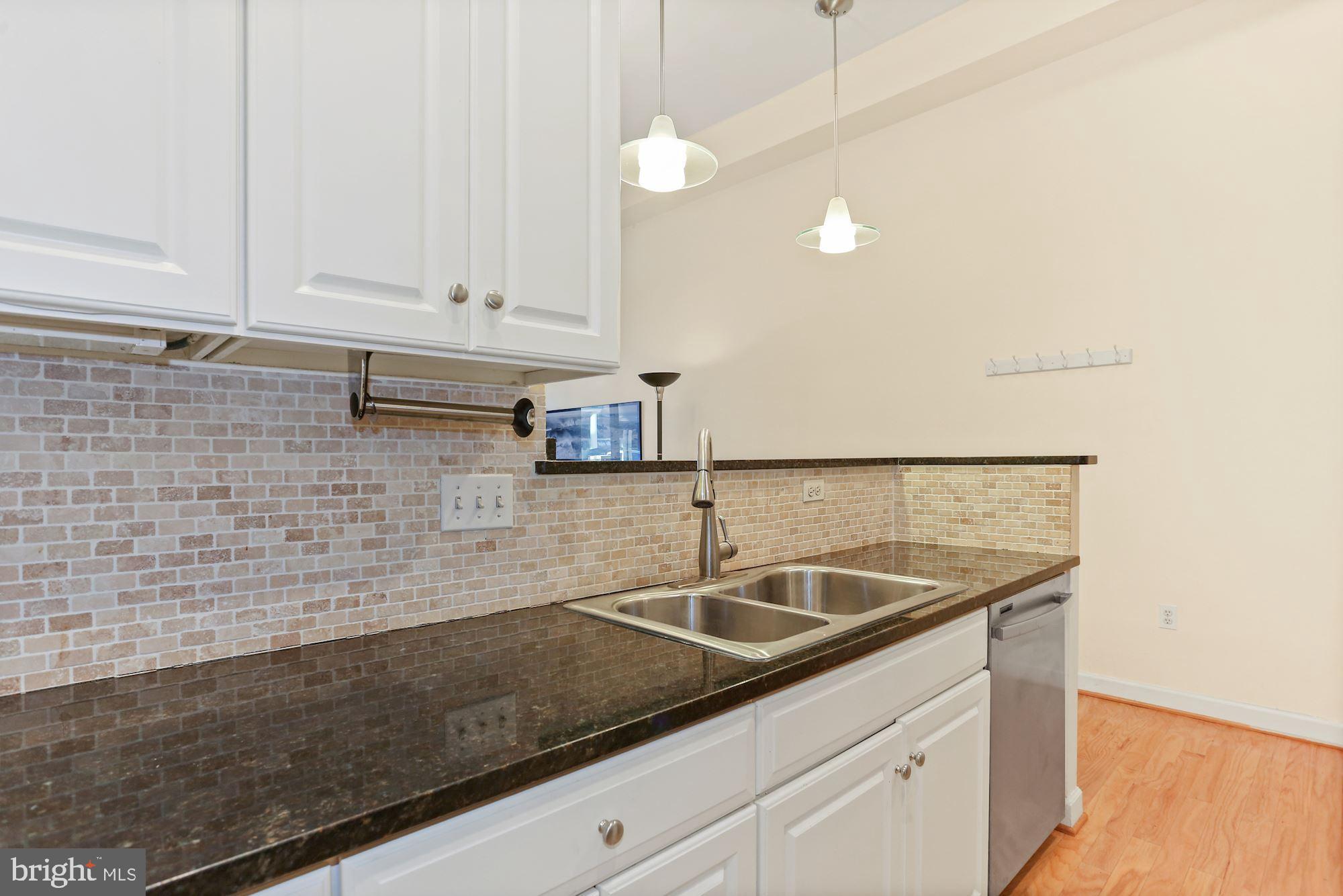 1000 N RANDOLPH STREET 103