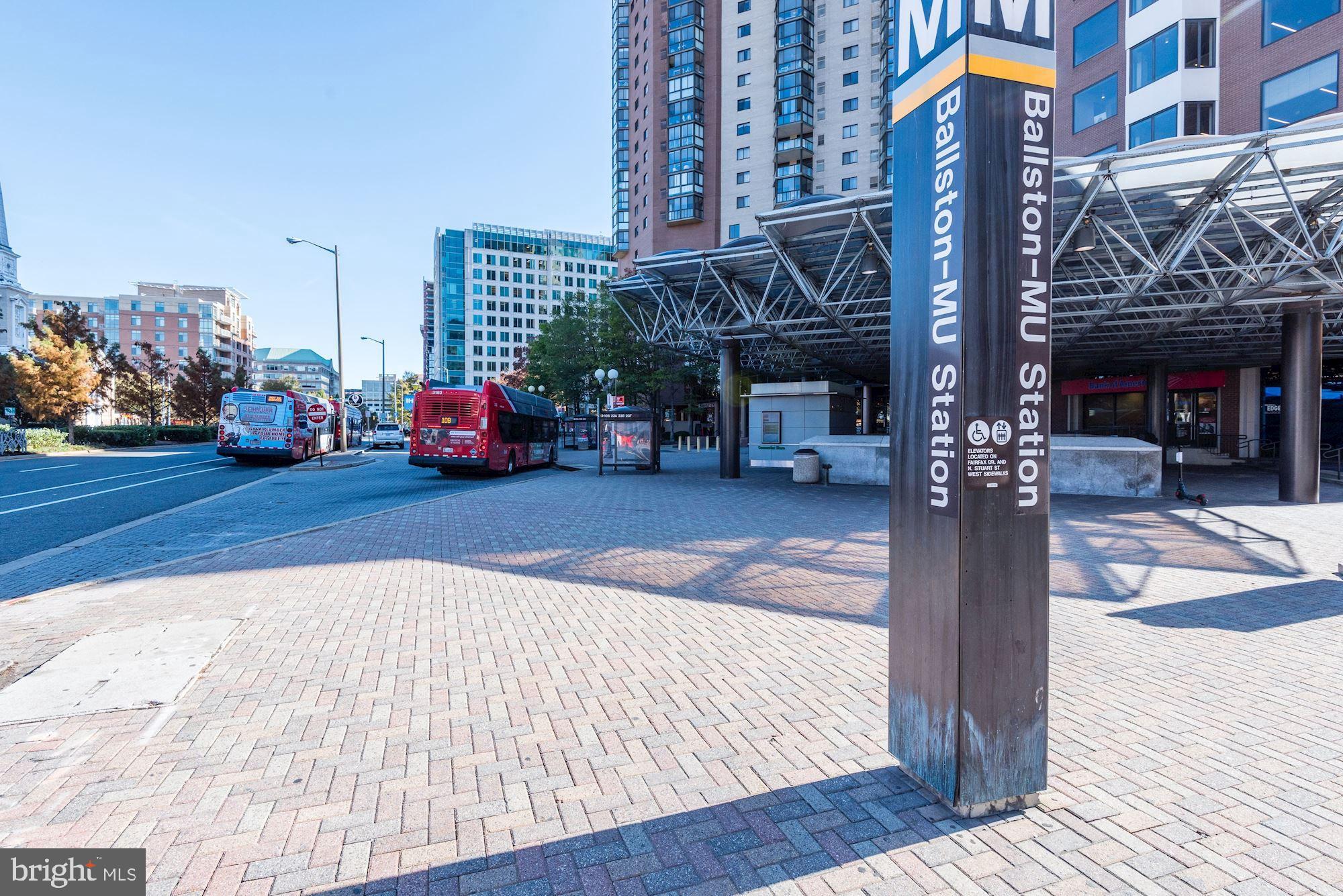 1000 N RANDOLPH STREET 103