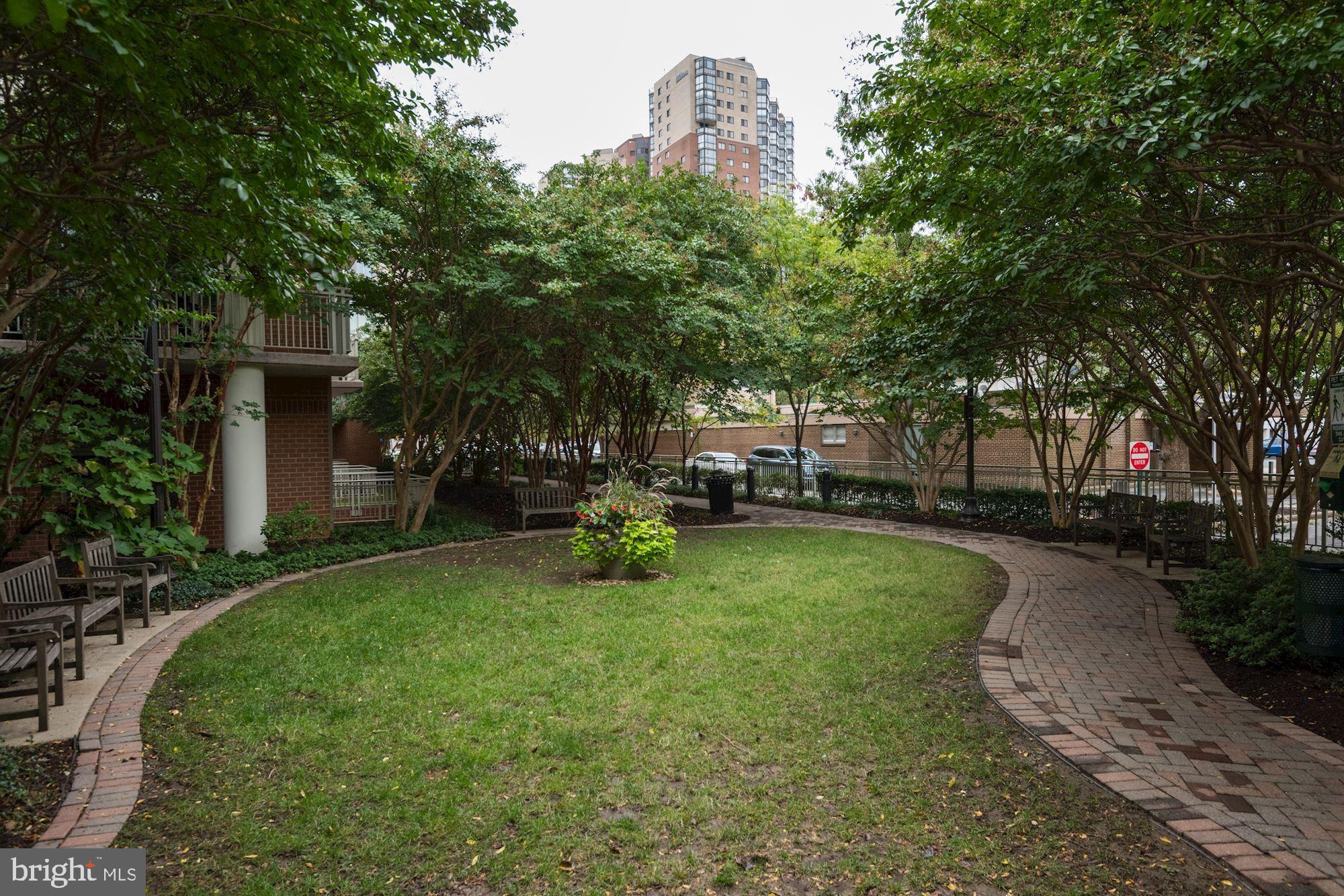 1000 N RANDOLPH STREET 103