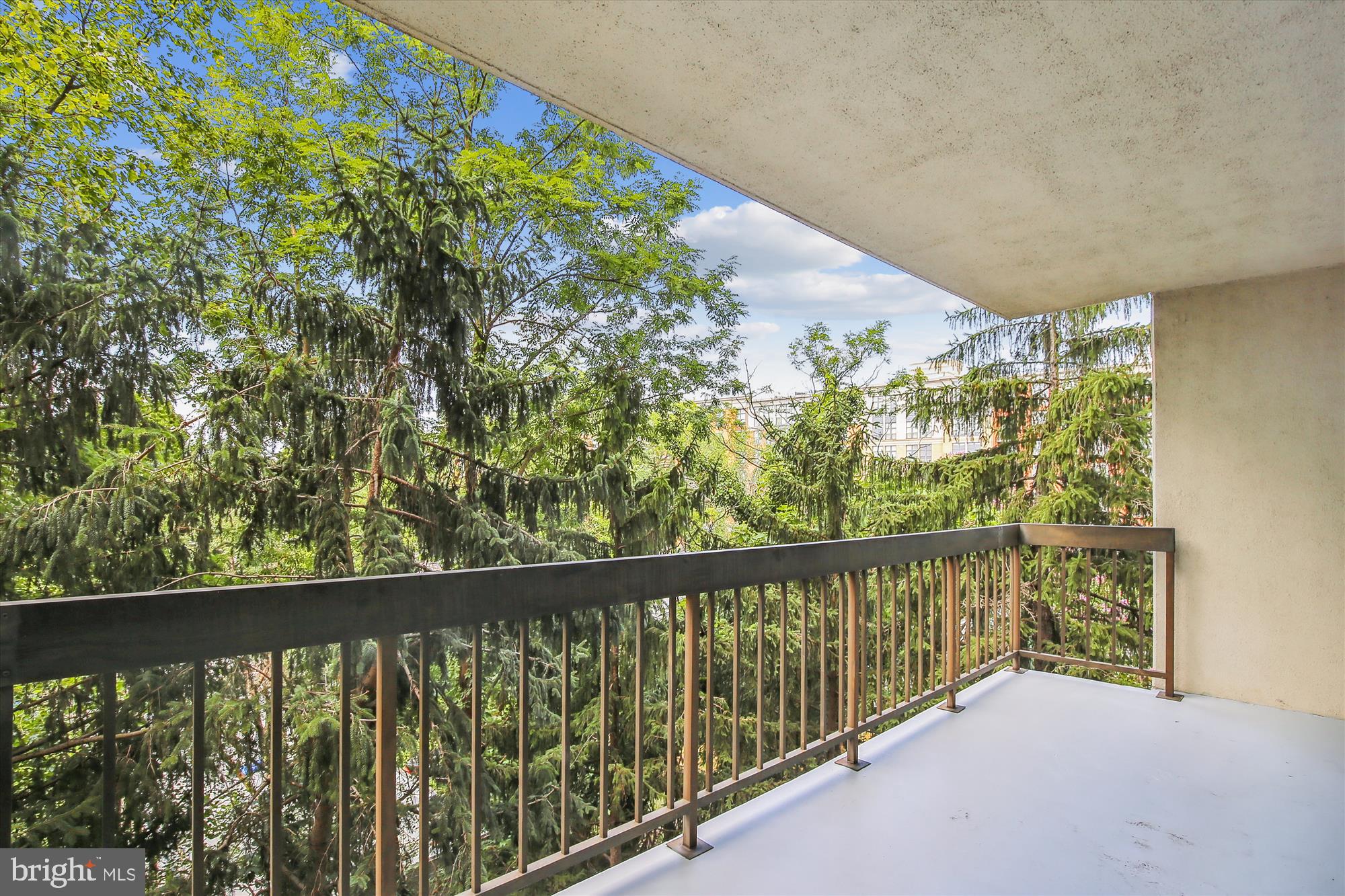 1016 S WAYNE STREET 303