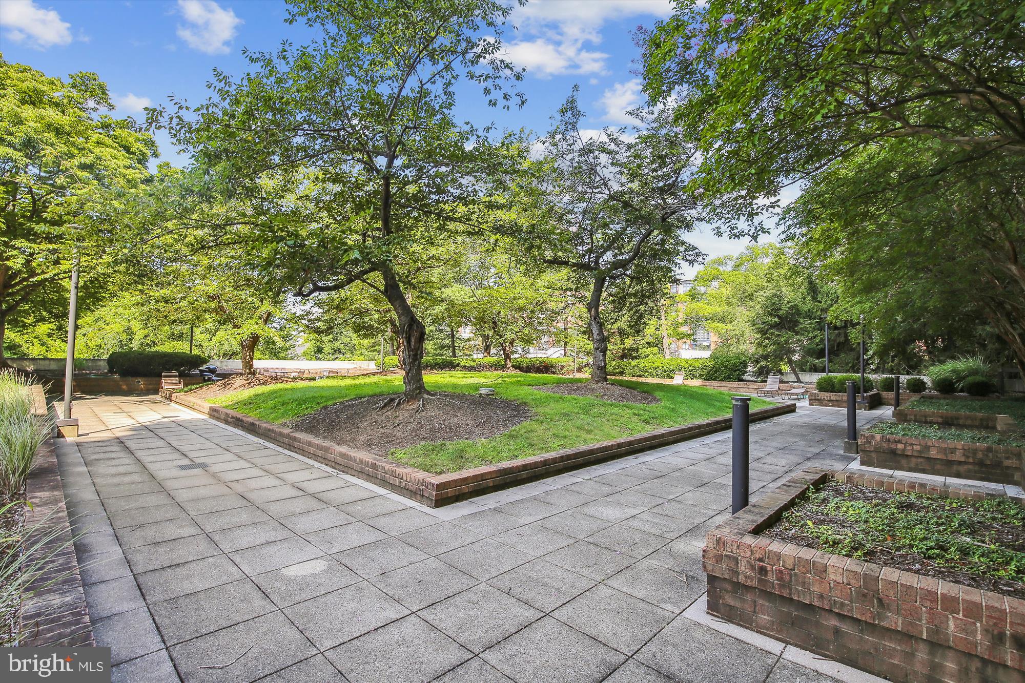 1016 S WAYNE STREET 303