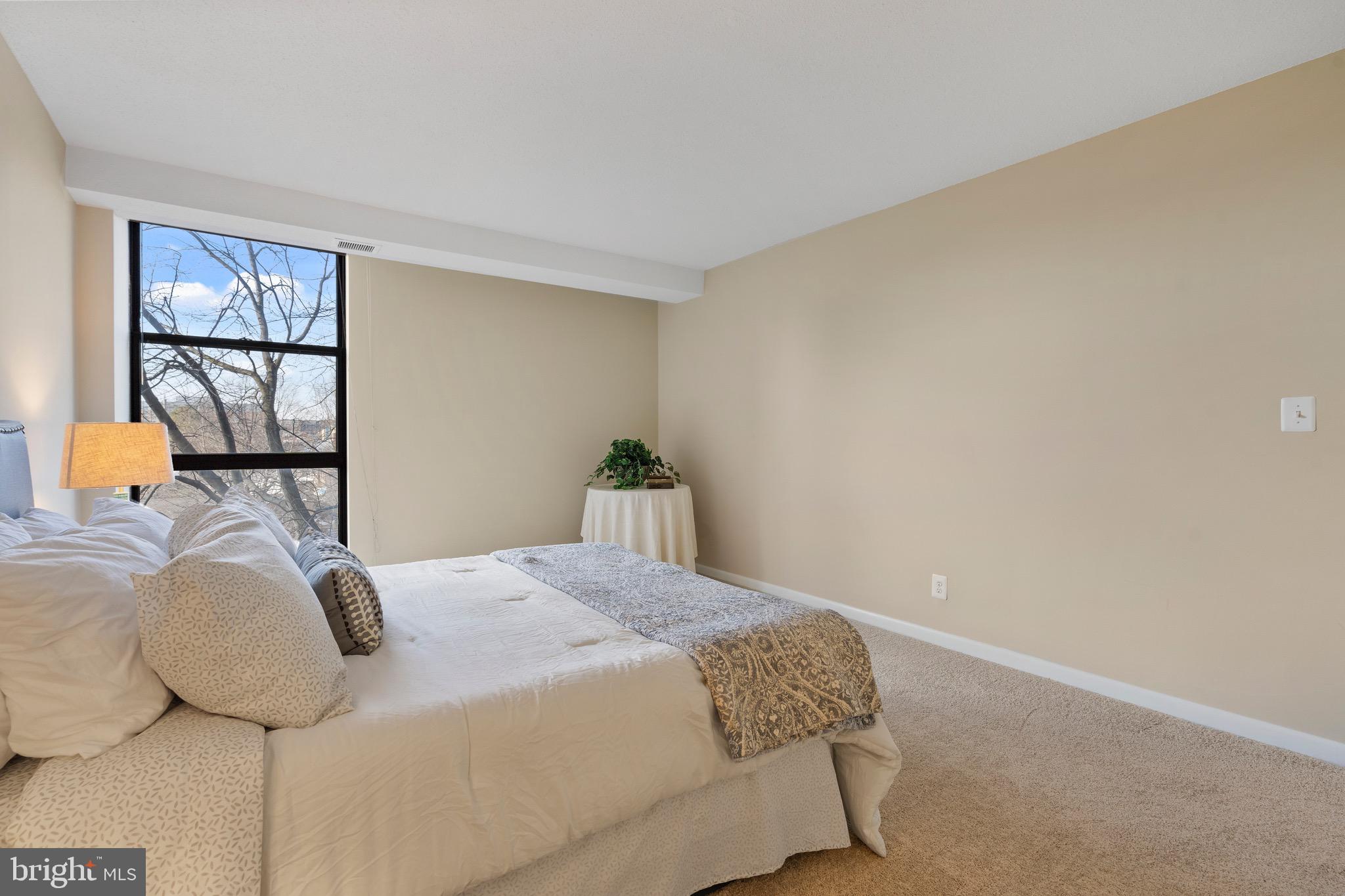 1016 S WAYNE STREET 303