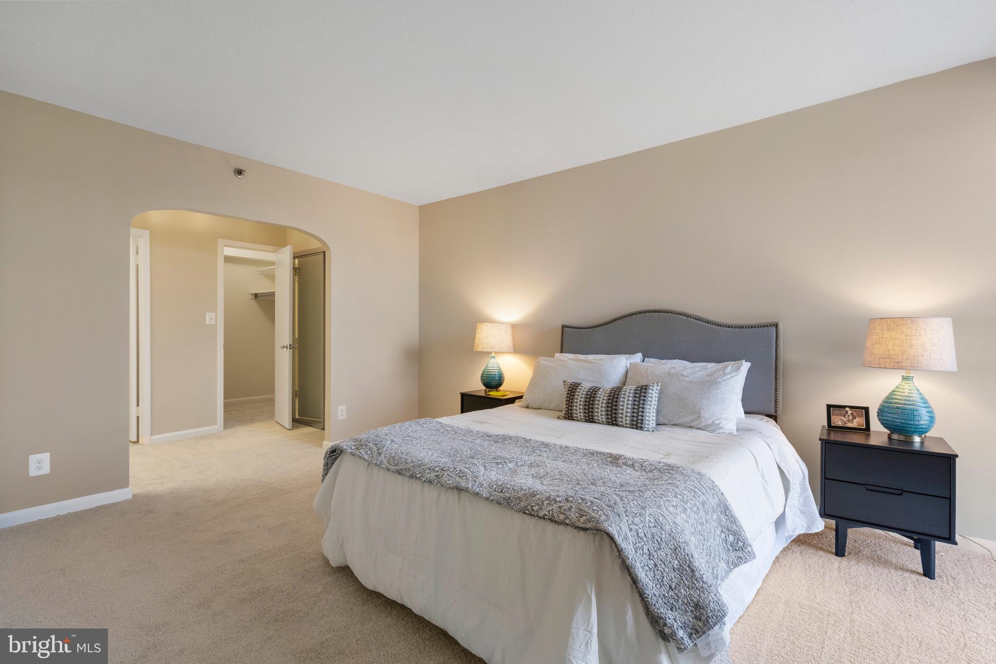 1016 S WAYNE STREET 303