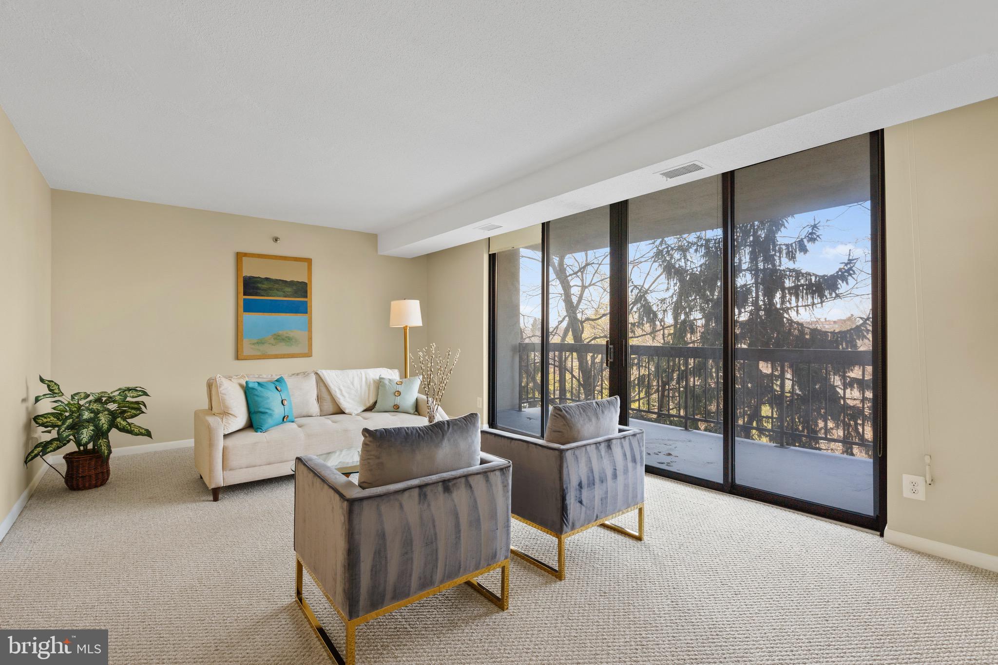 1016 S WAYNE STREET 303