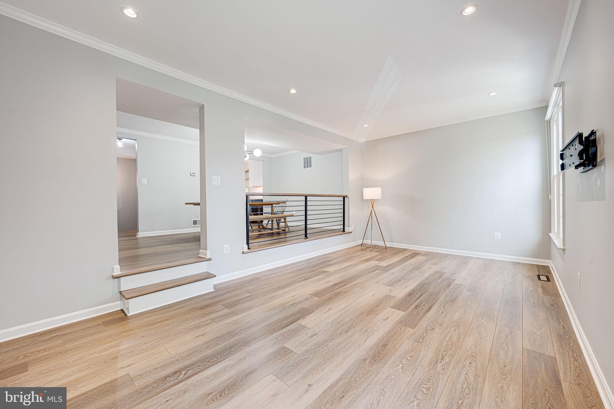 4 S MANCHESTER STREET