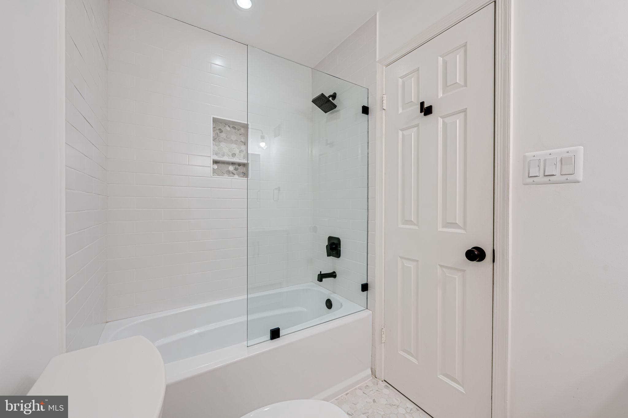 4 S MANCHESTER STREET