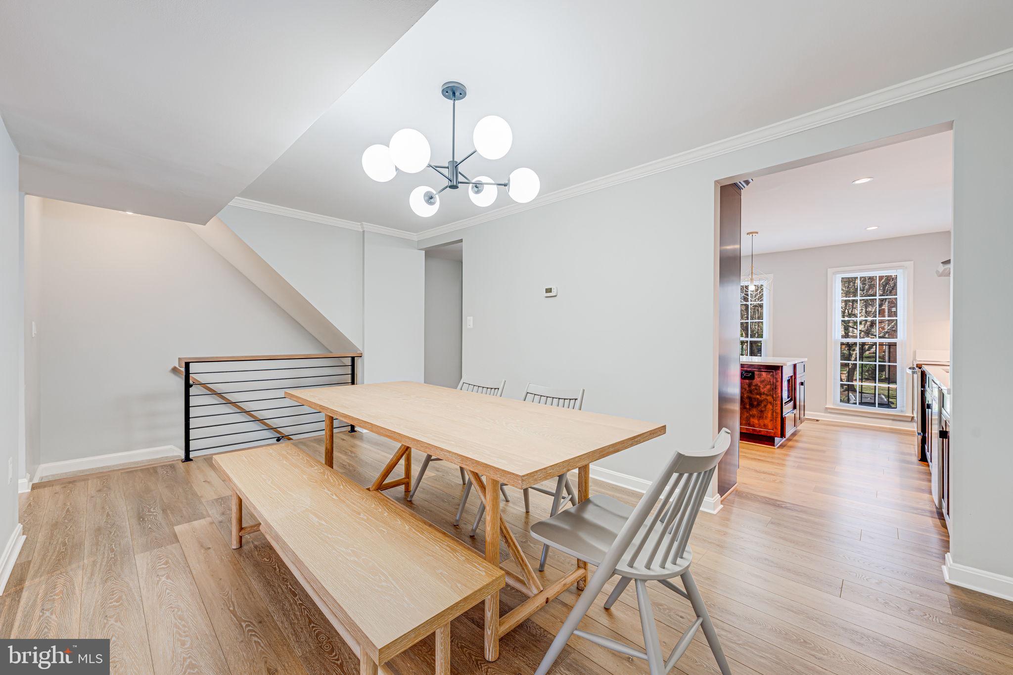 4 S MANCHESTER STREET