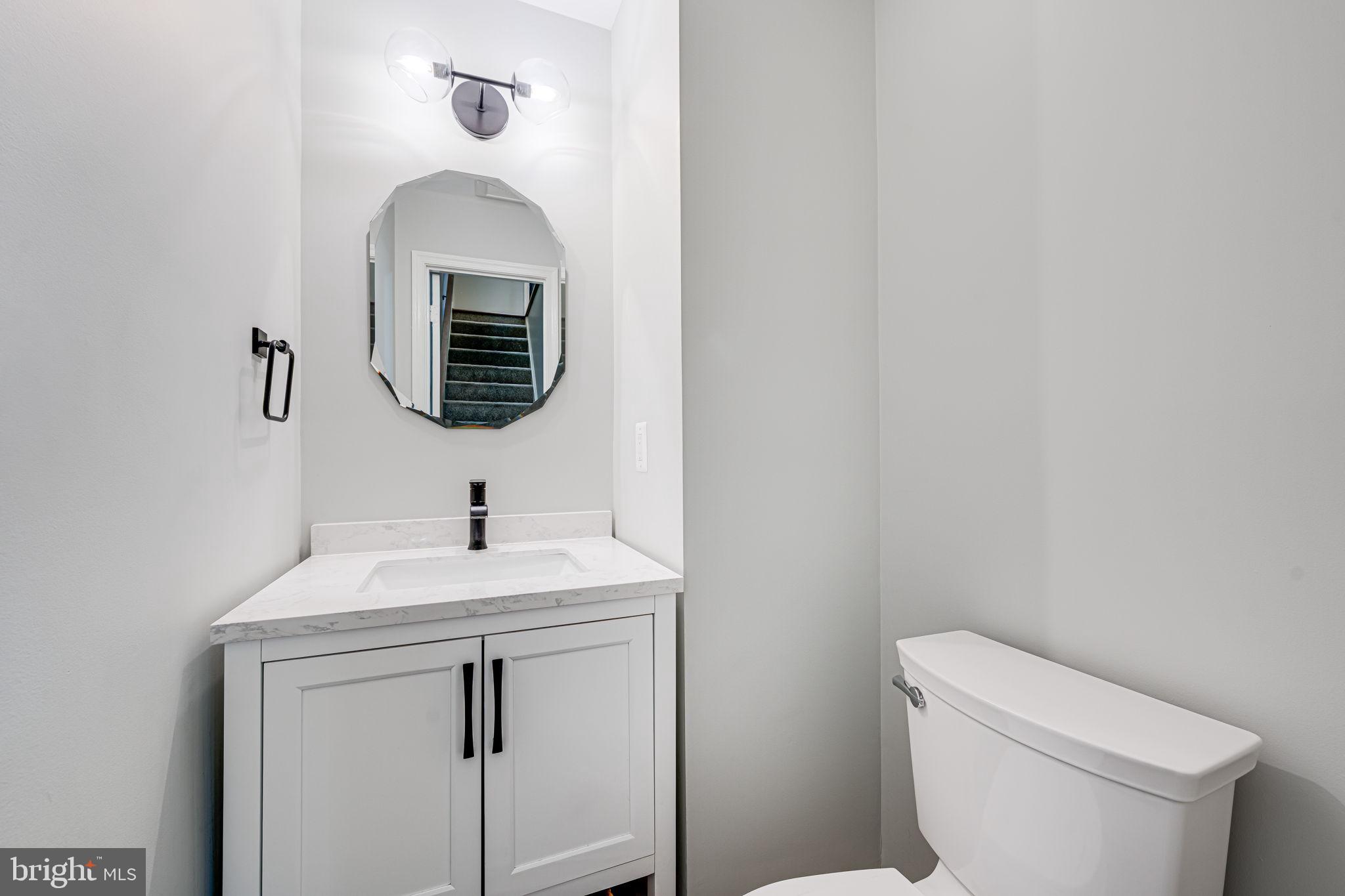 4 S MANCHESTER STREET