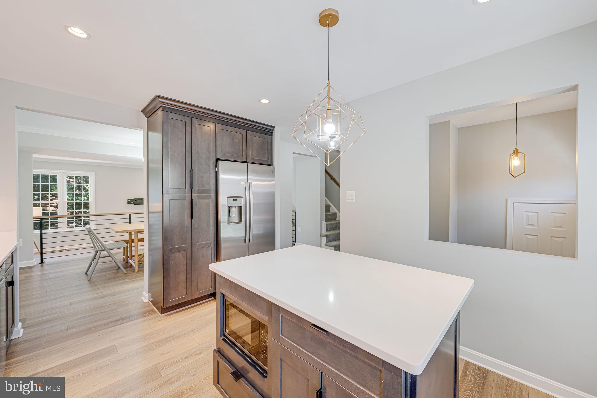 4 S MANCHESTER STREET