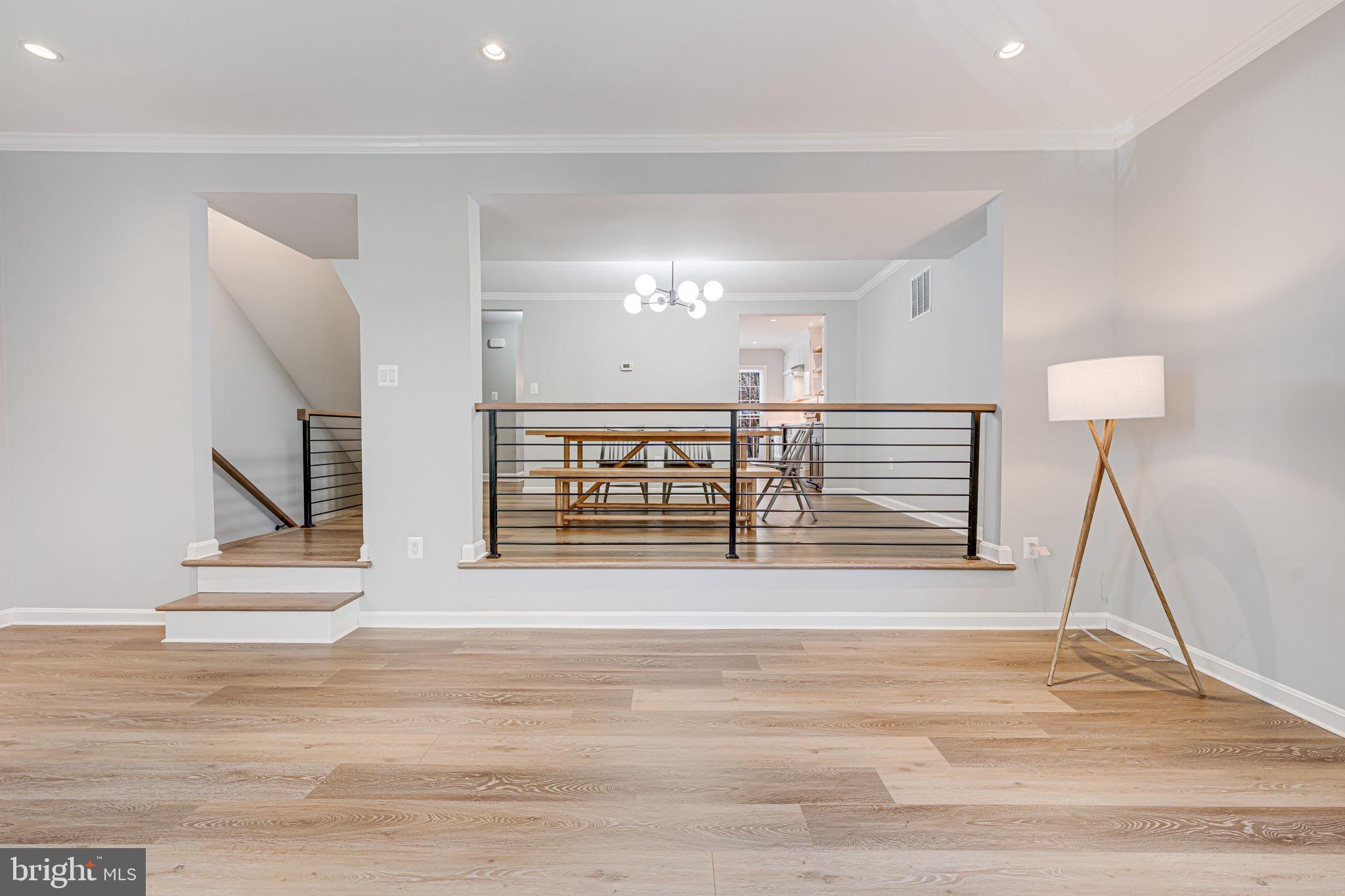 4 S MANCHESTER STREET