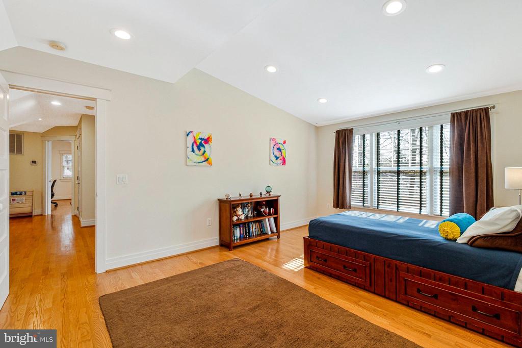 5146 38TH STREET