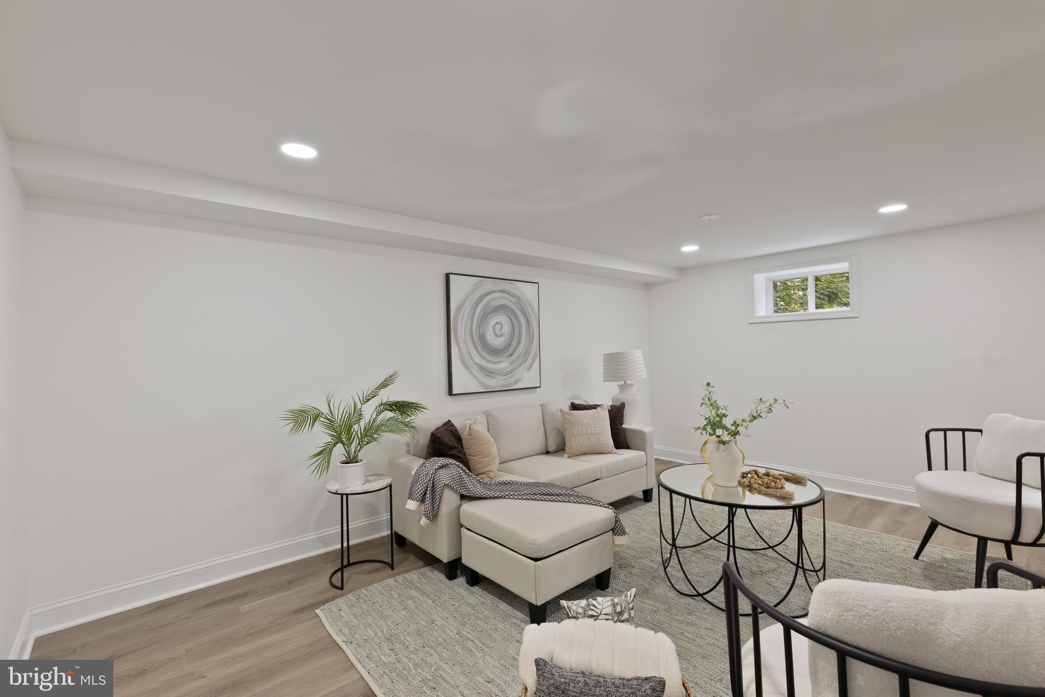 3700 LORCOM LANE