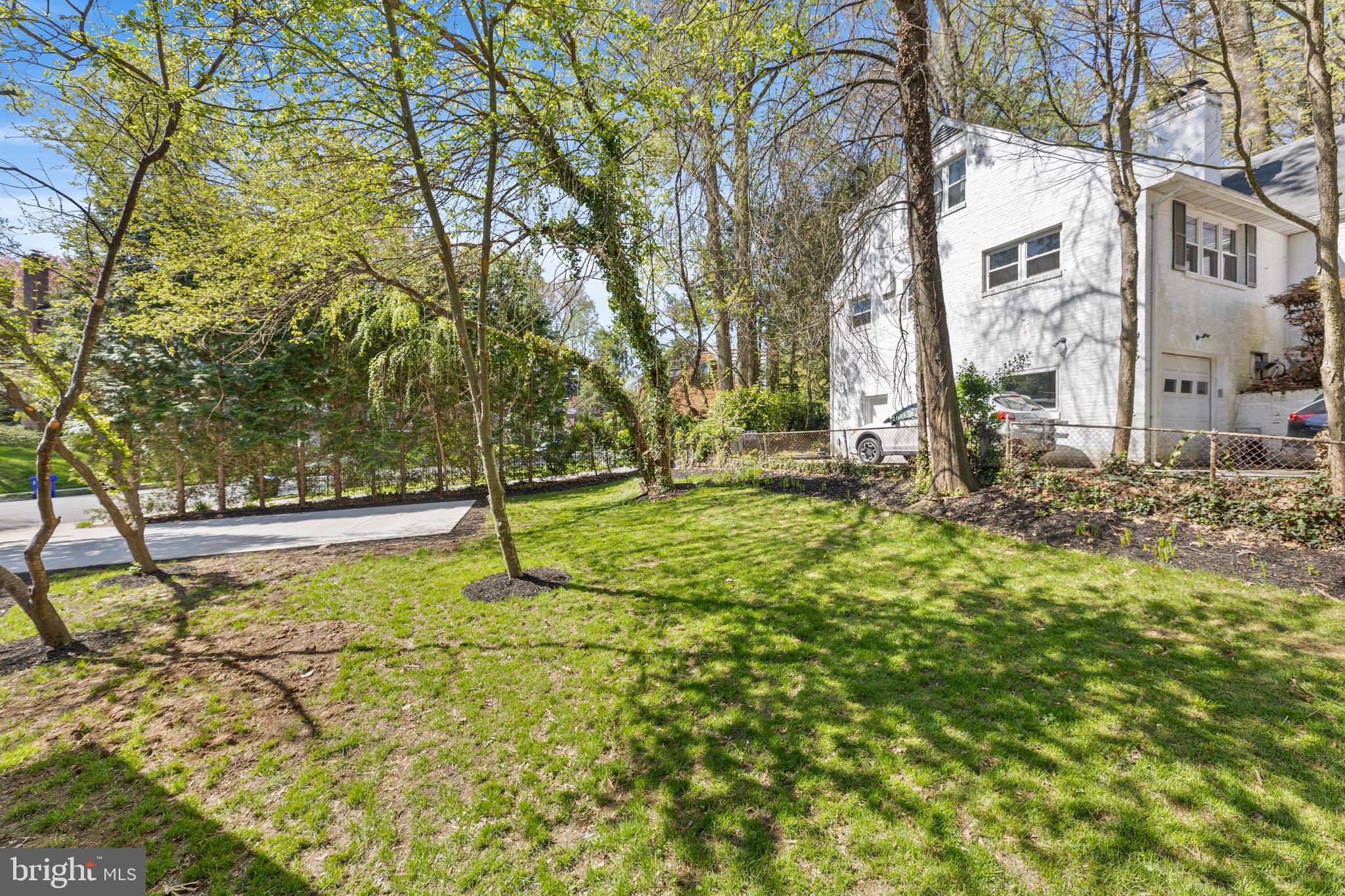 3700 LORCOM LANE