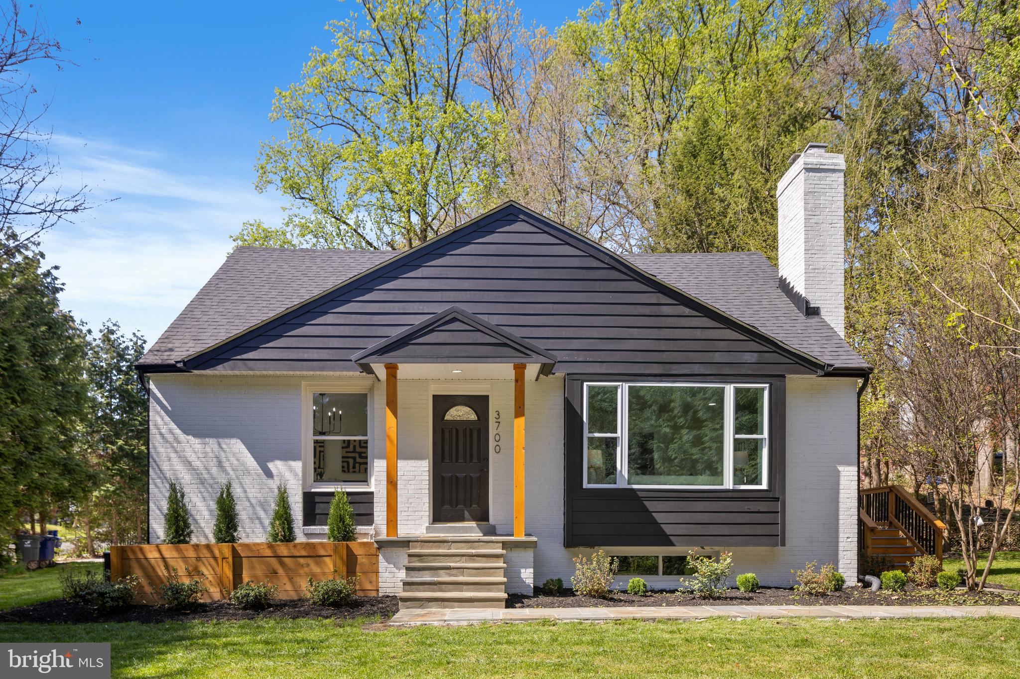 3700 LORCOM LANE