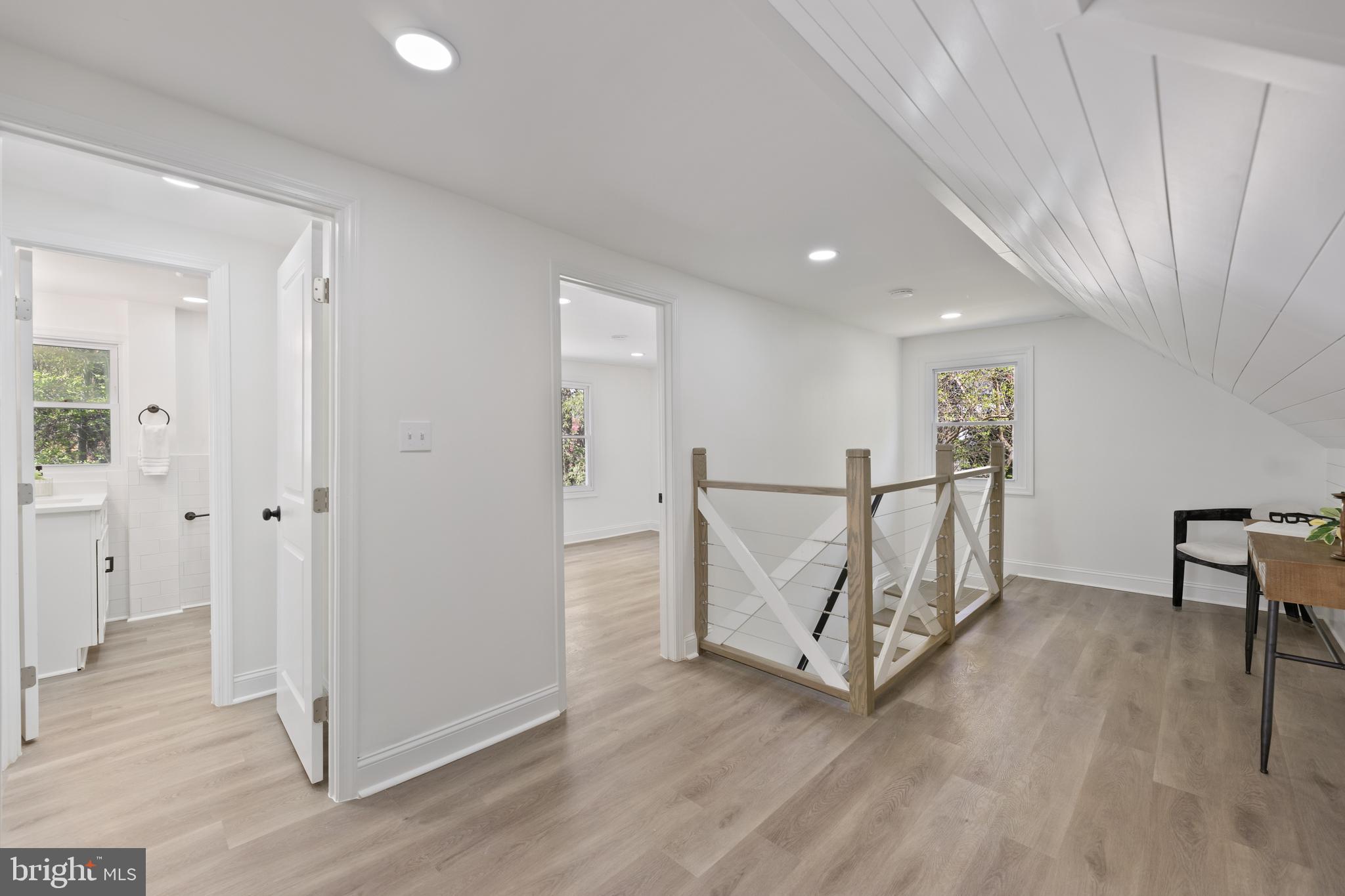 3700 LORCOM LANE