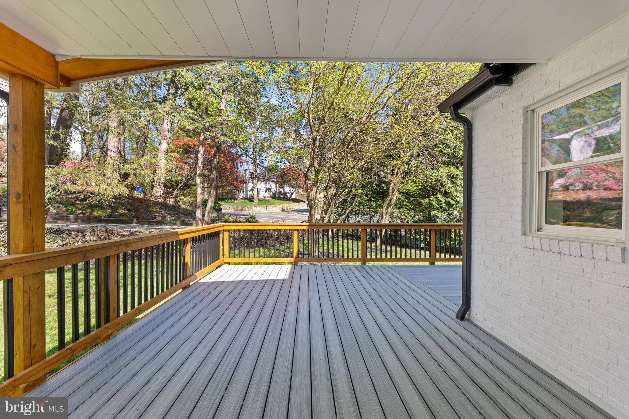 3700 LORCOM LANE
