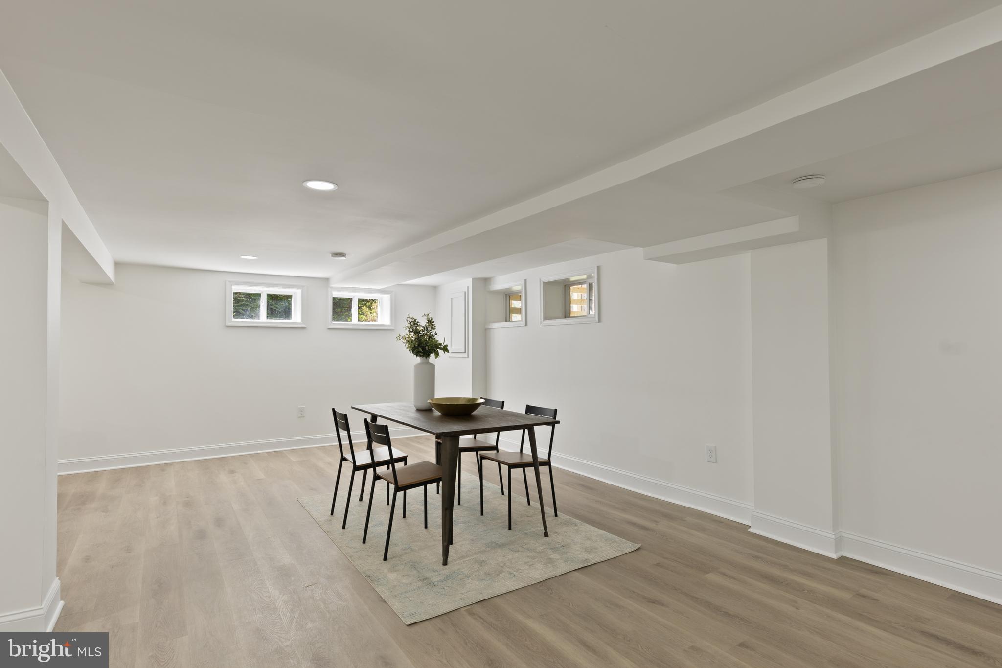 3700 LORCOM LANE