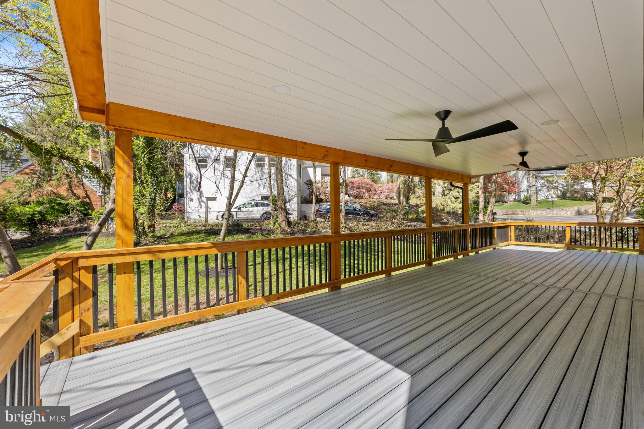 3700 LORCOM LANE