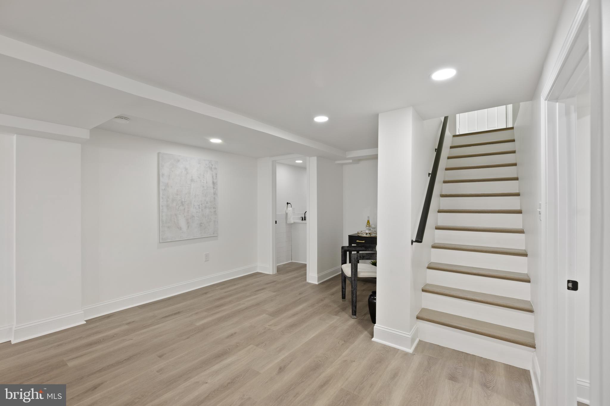3700 LORCOM LANE