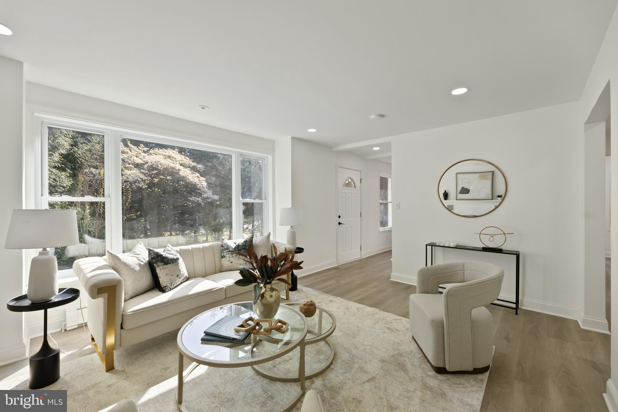 3700 LORCOM LANE