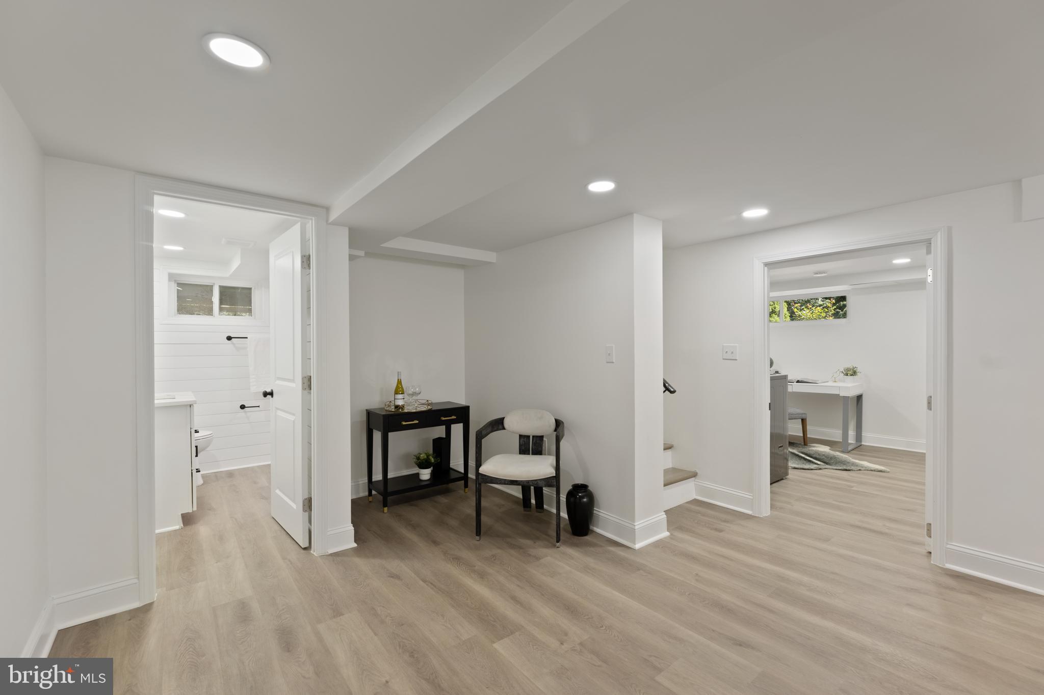 3700 LORCOM LANE
