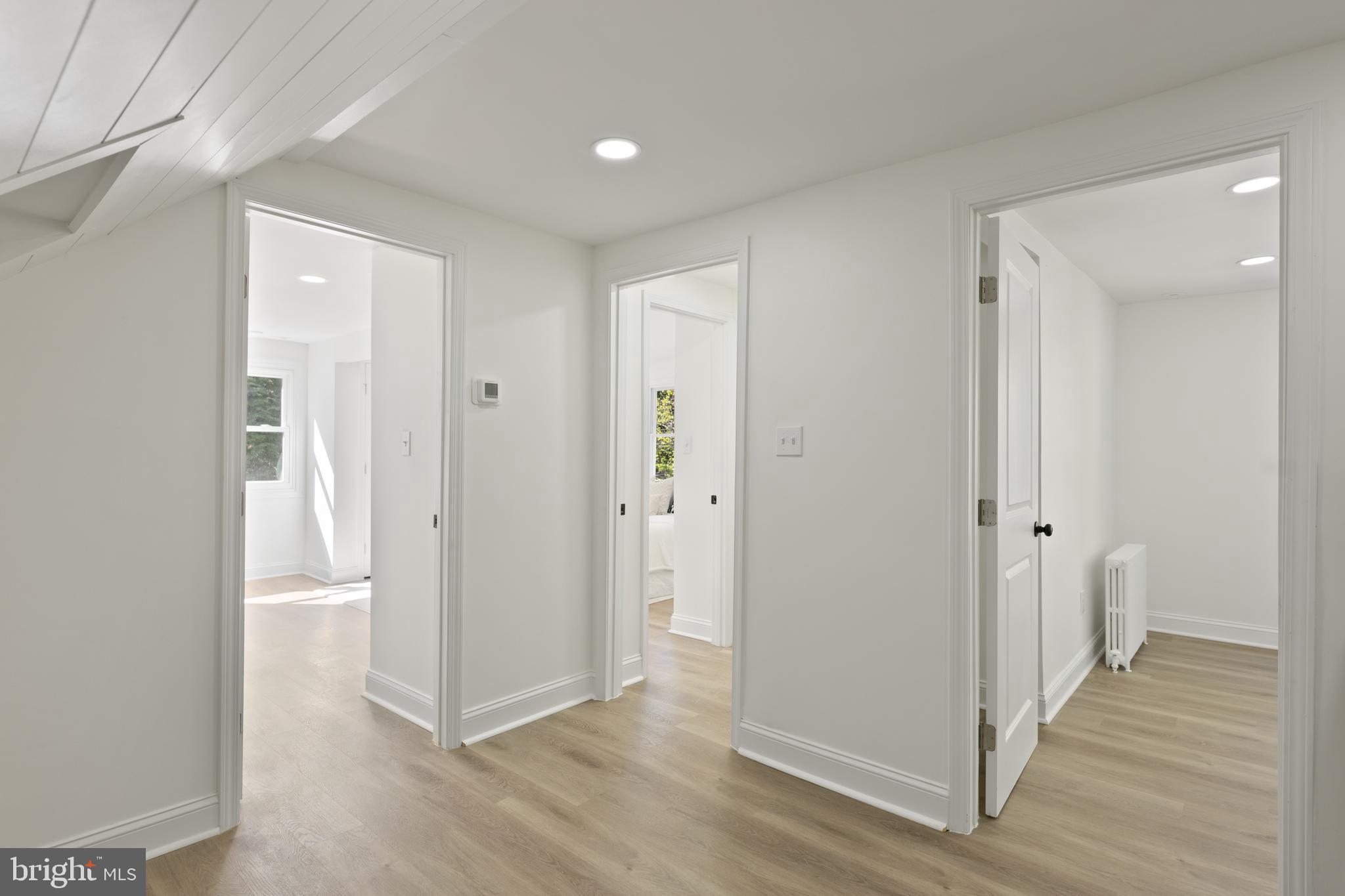 3700 LORCOM LANE