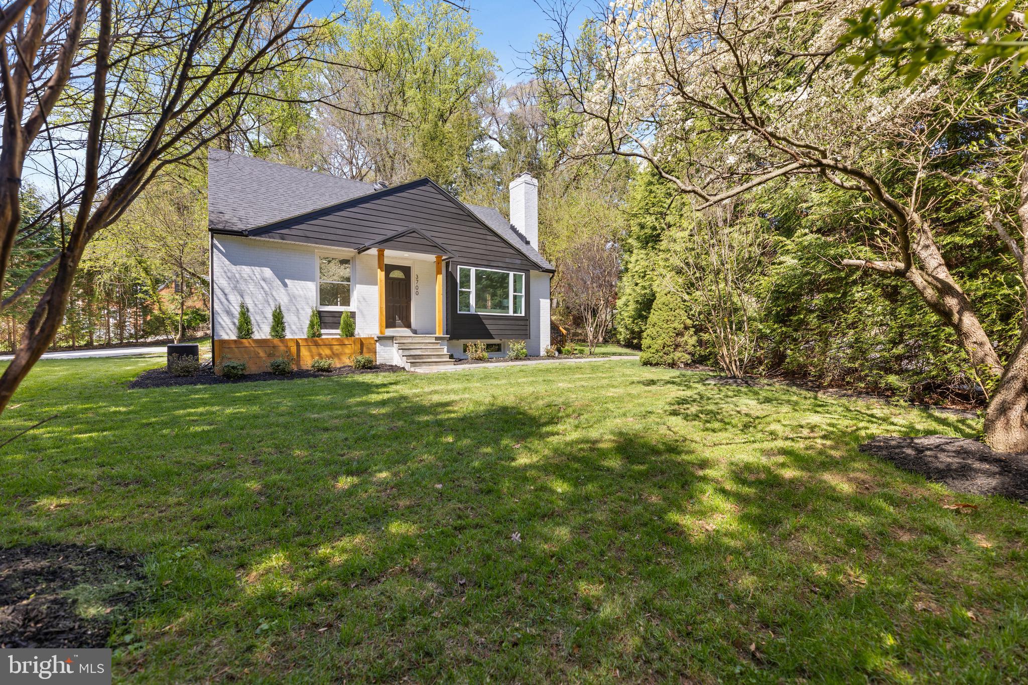 3700 LORCOM LANE