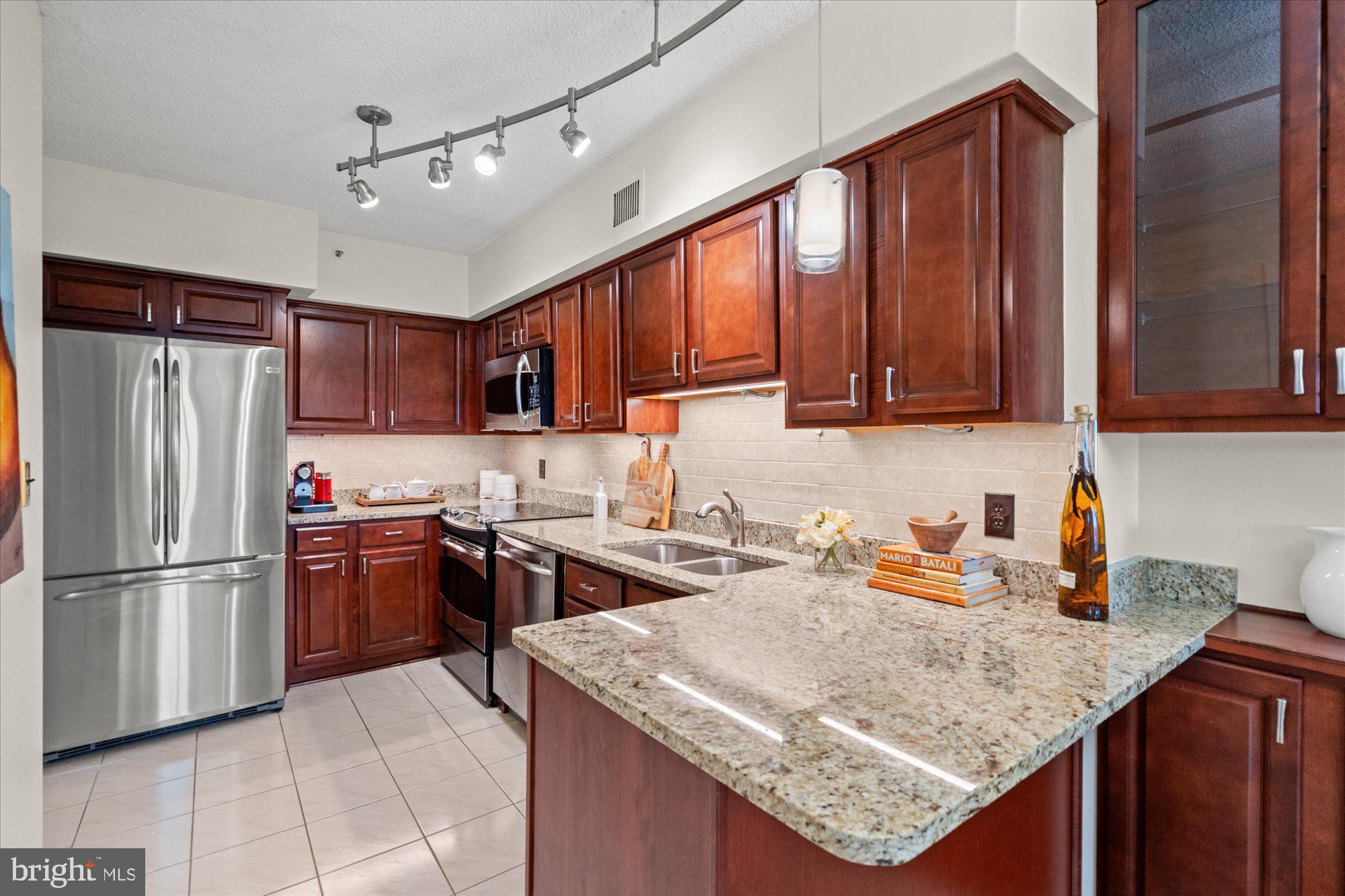 1300 CRYSTAL DRIVE 1204S