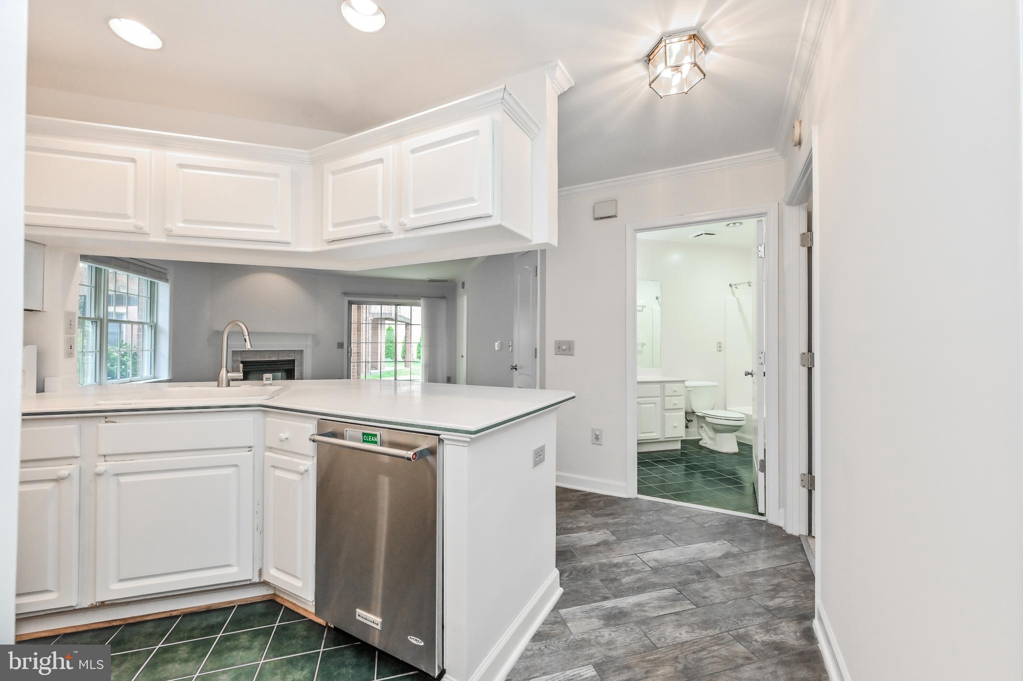 6924 FAIRFAX DRIVE 100