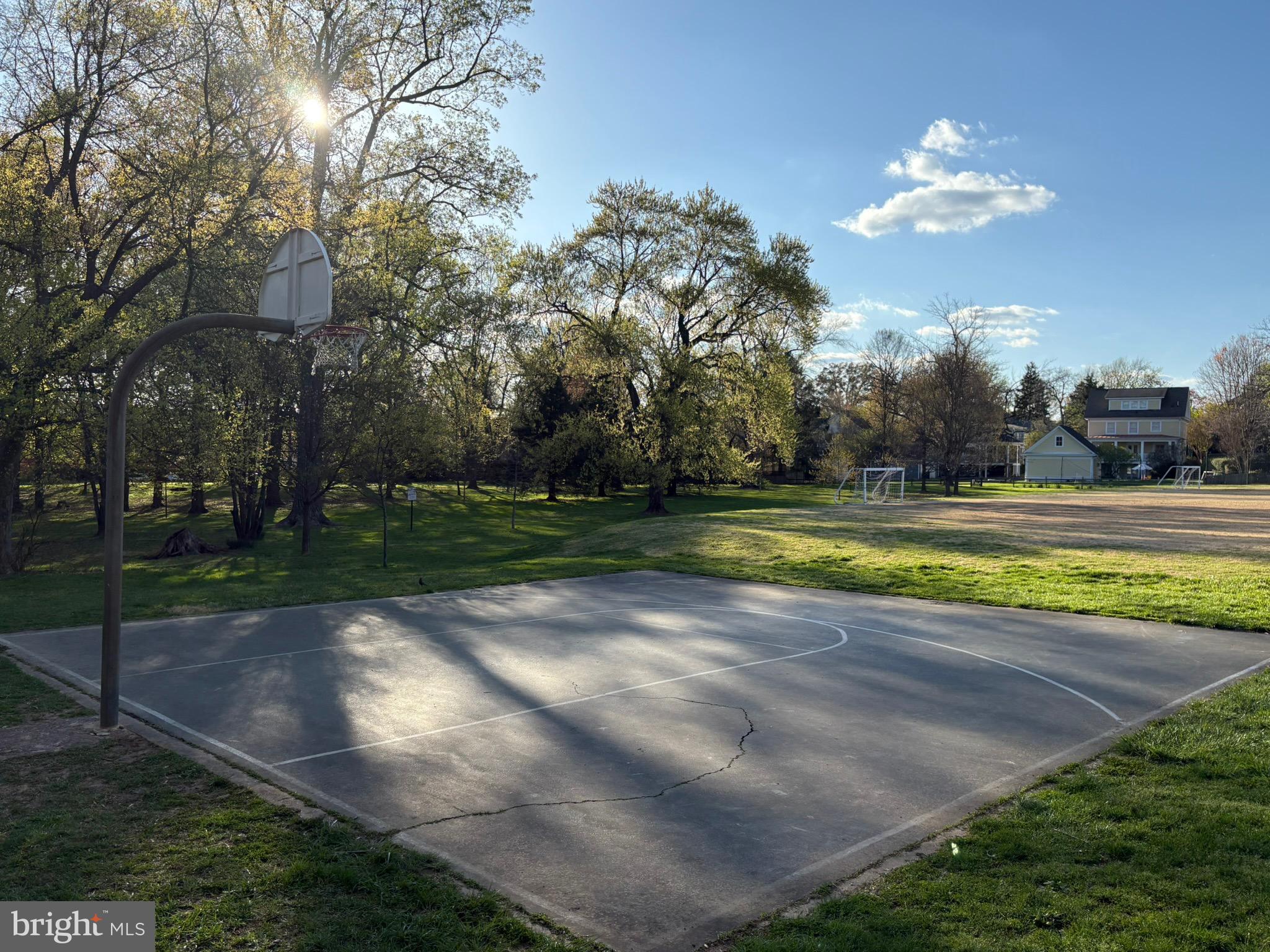 2331 N VAN BUREN COURT