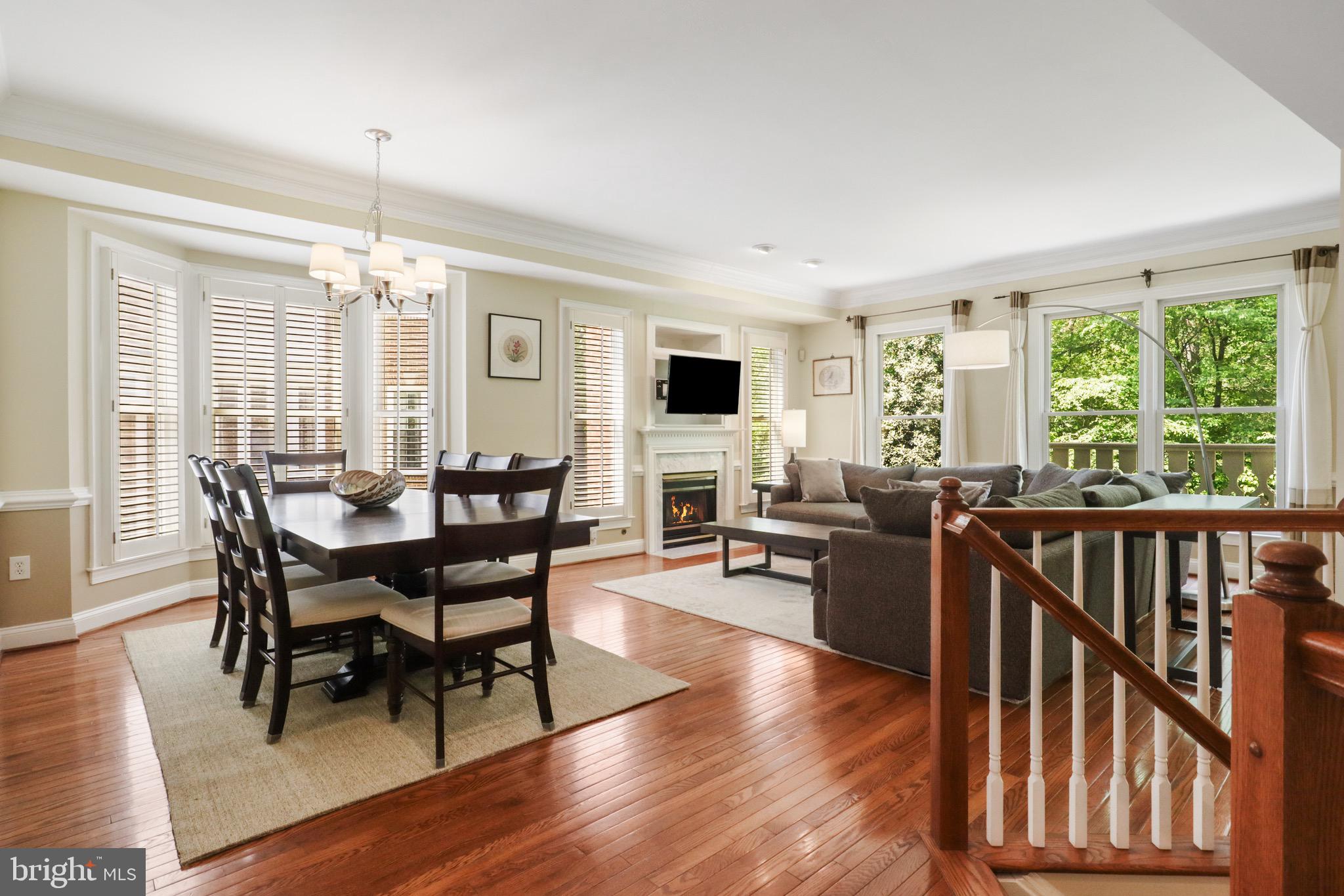 2331 N VAN BUREN COURT