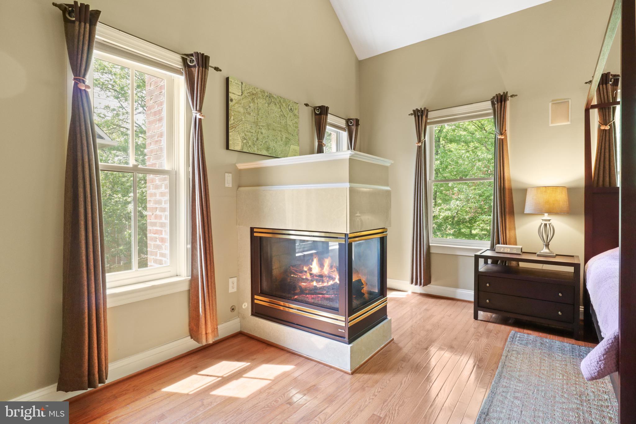 2331 N VAN BUREN COURT