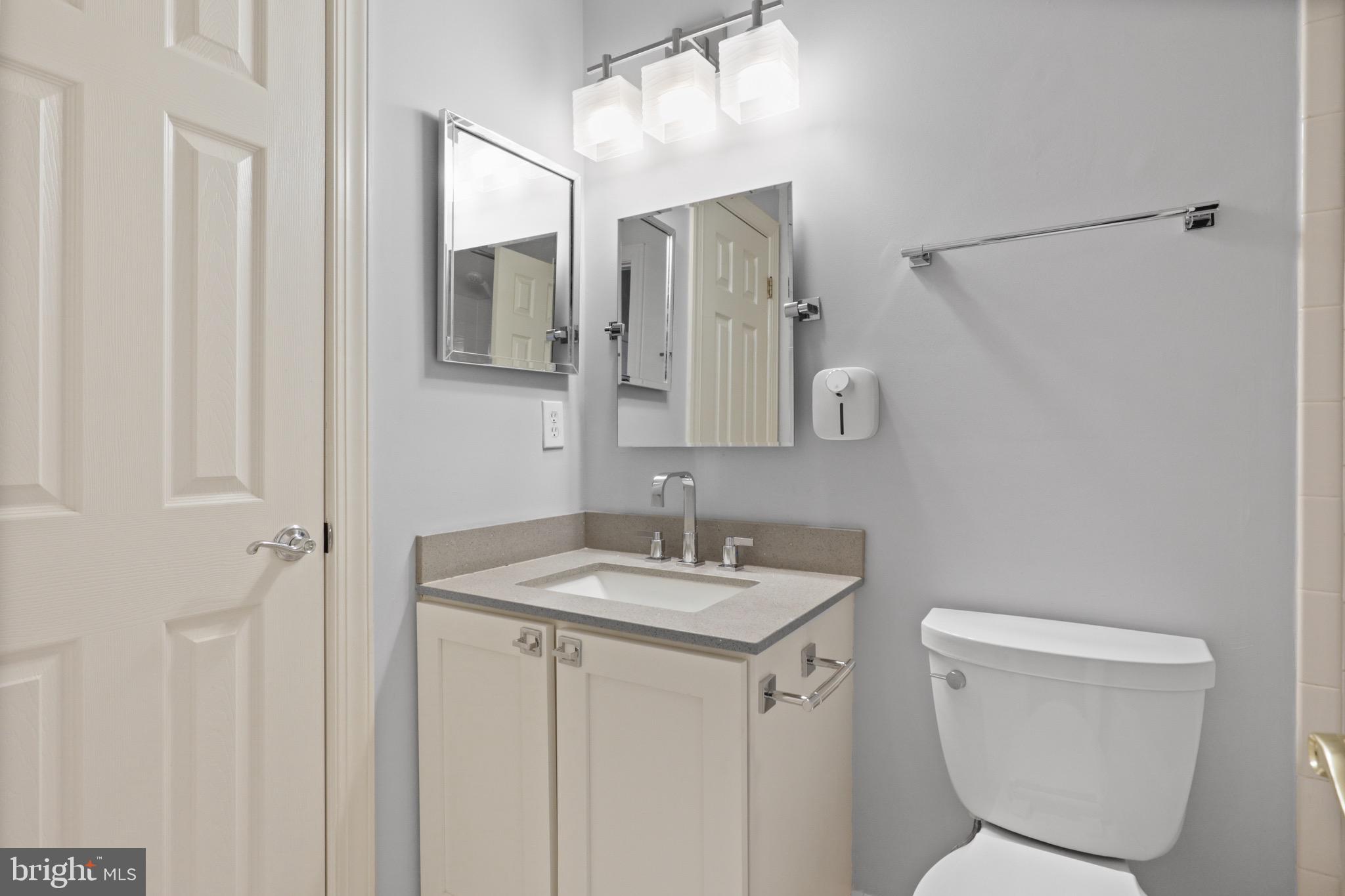 2331 N VAN BUREN COURT