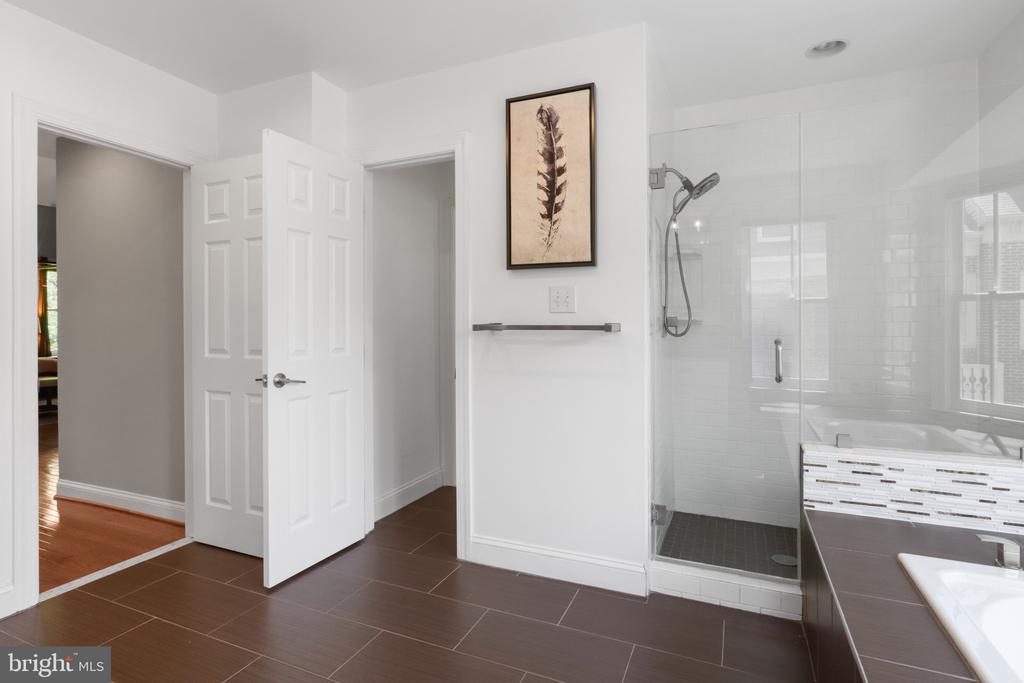 2331 N VAN BUREN COURT