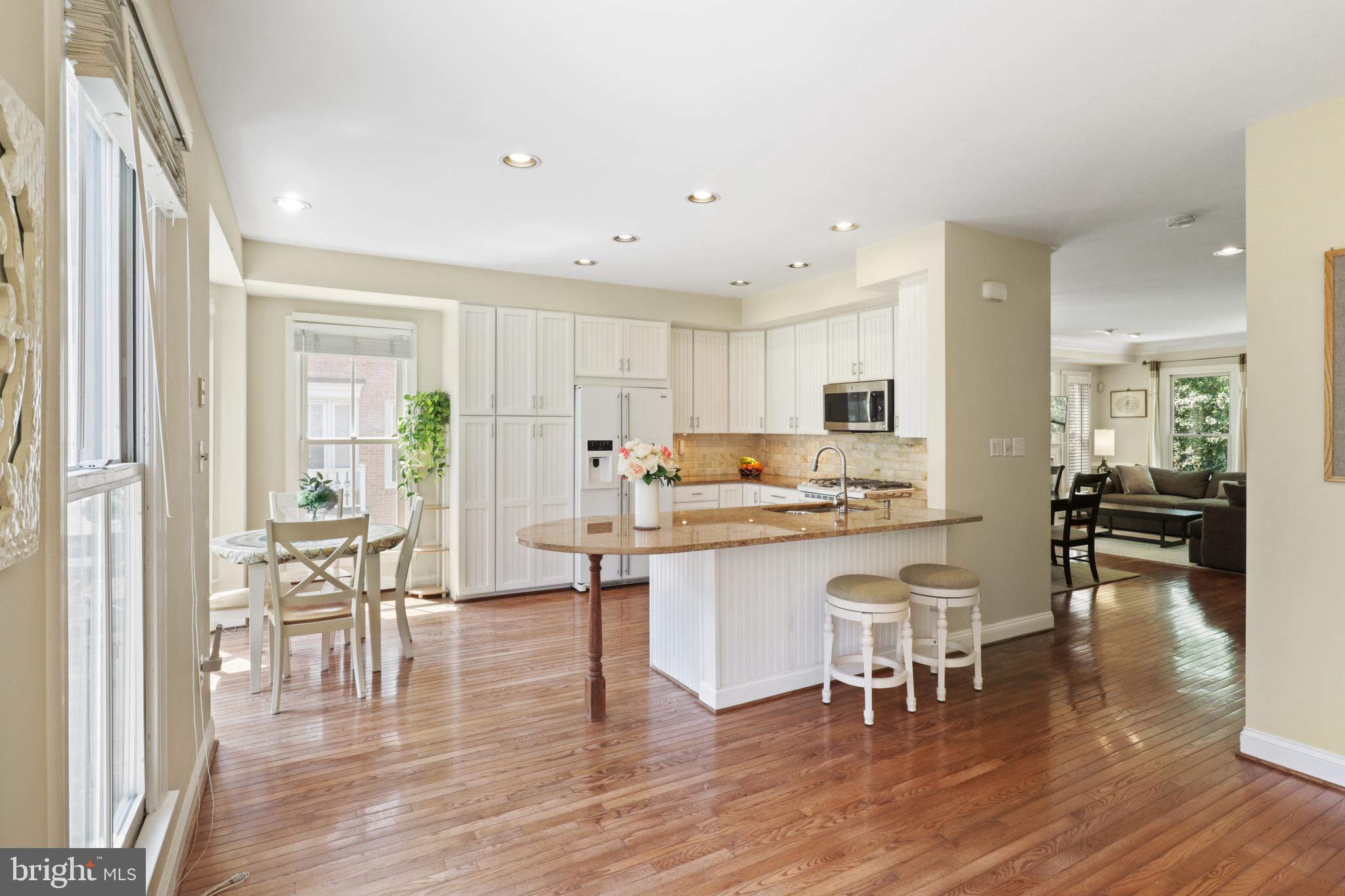 2331 N VAN BUREN COURT