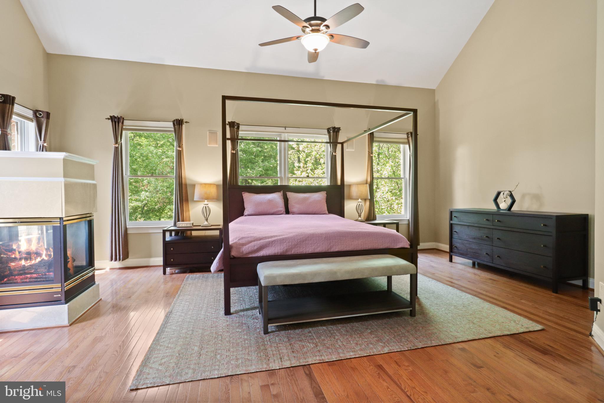 2331 N VAN BUREN COURT