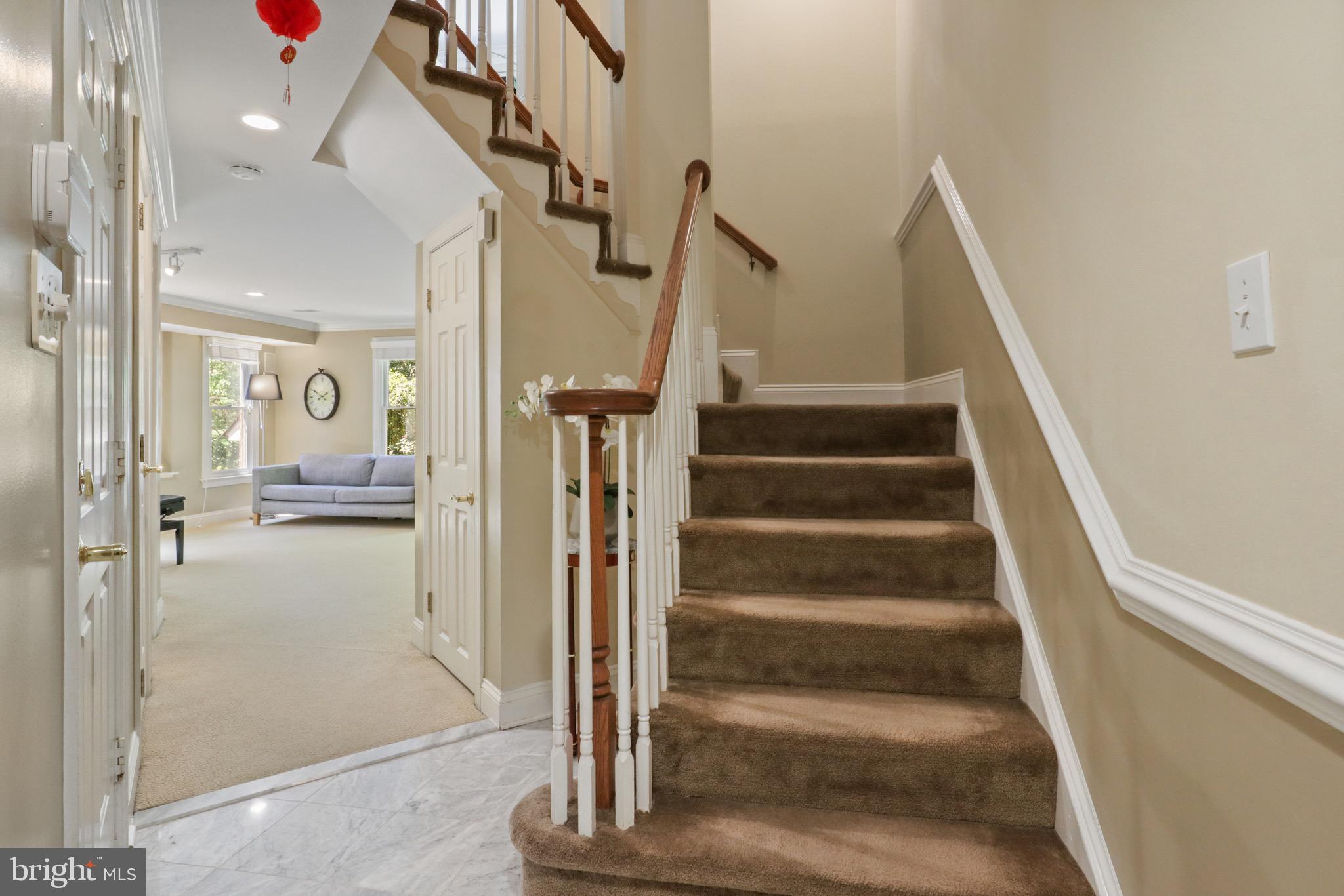 2331 N VAN BUREN COURT