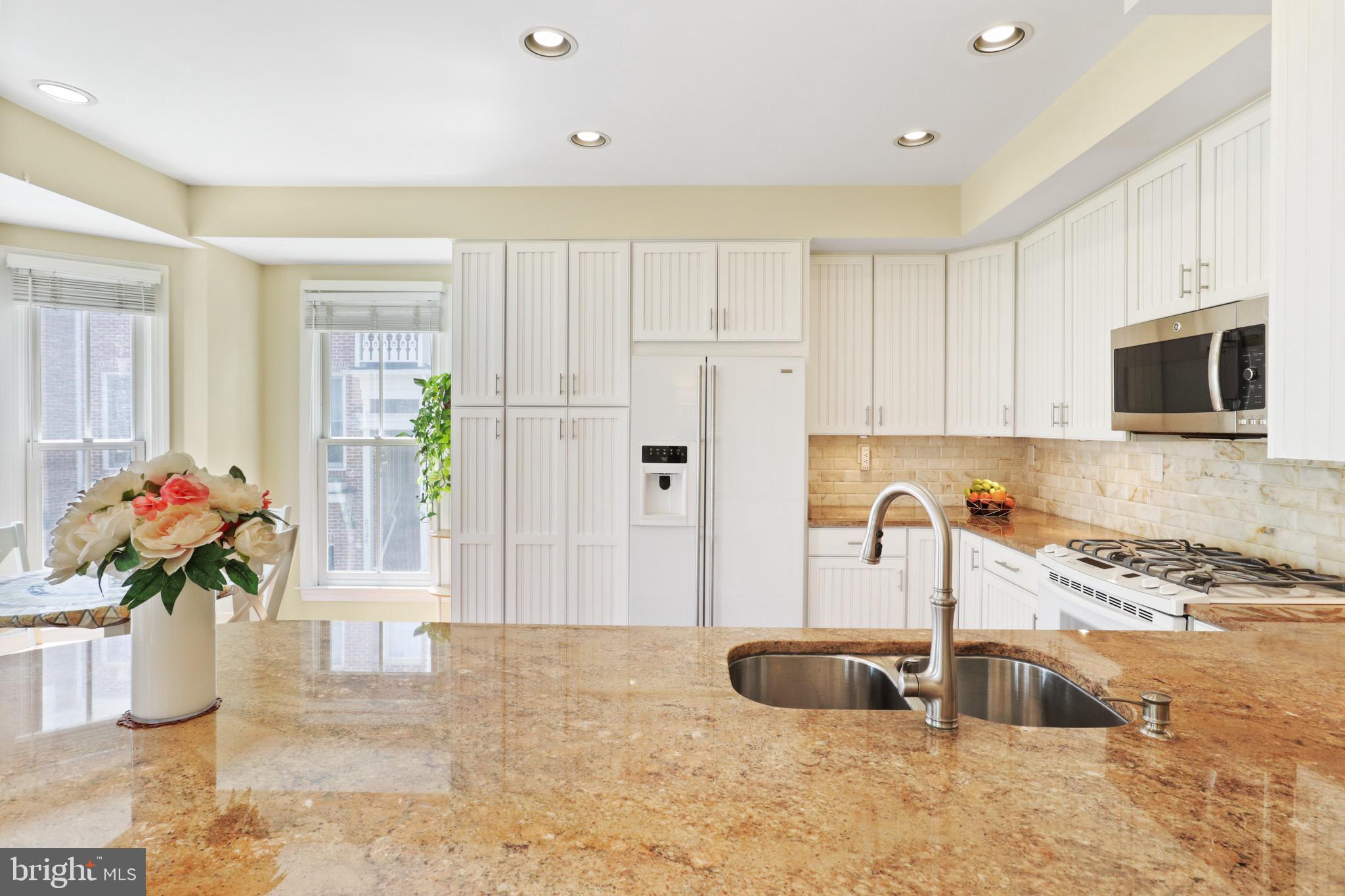 2331 N VAN BUREN COURT