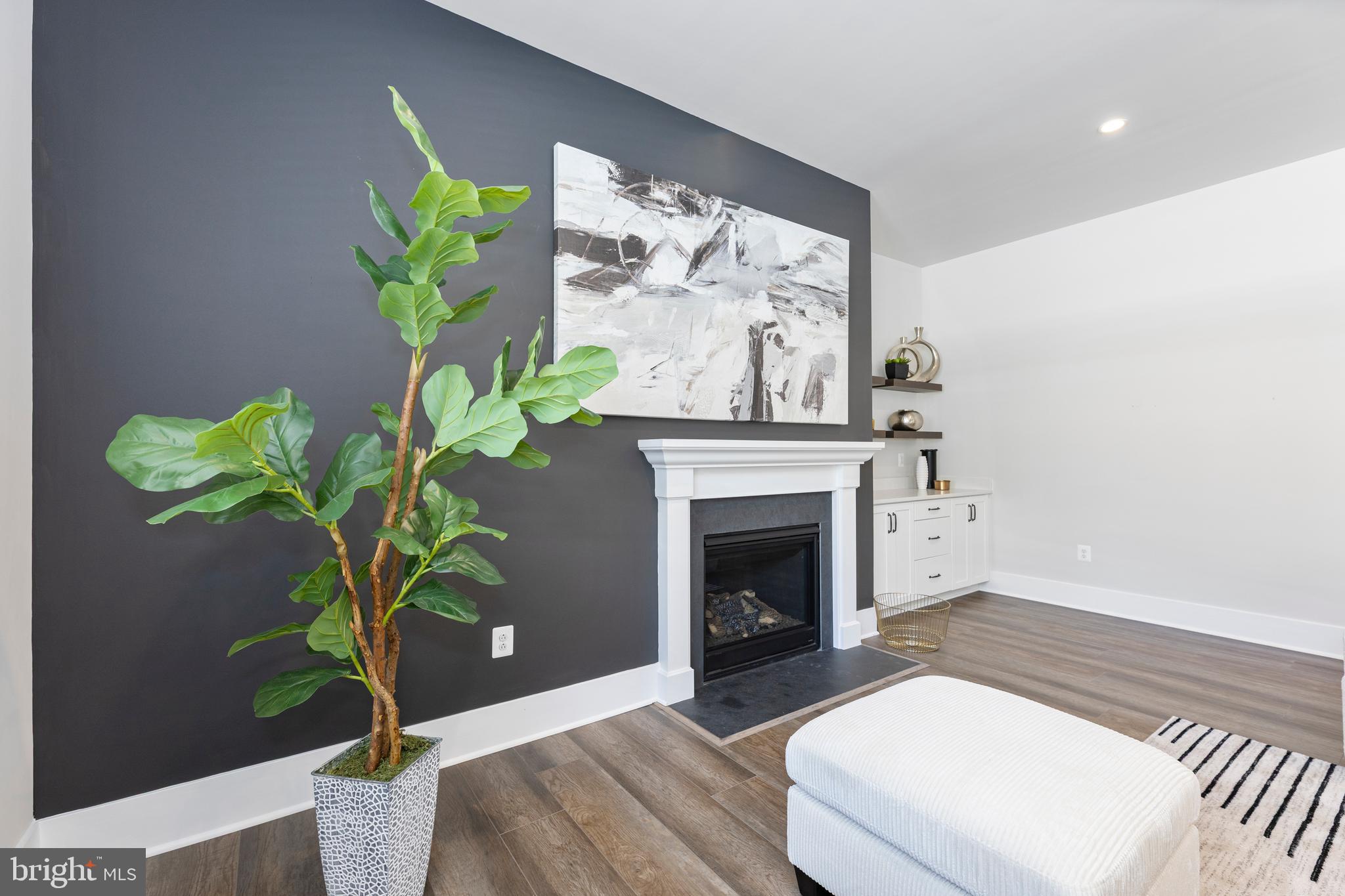 3812 N NELSON STREET