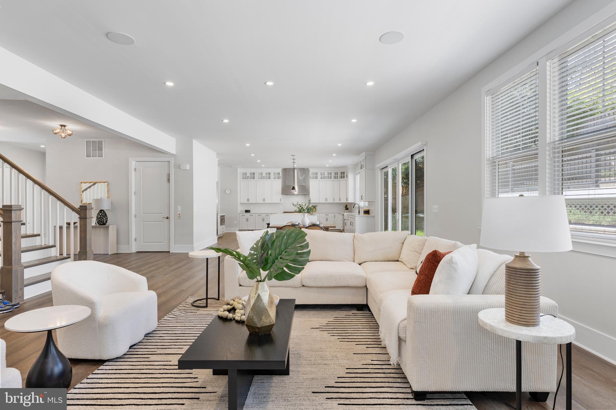 3812 N NELSON STREET