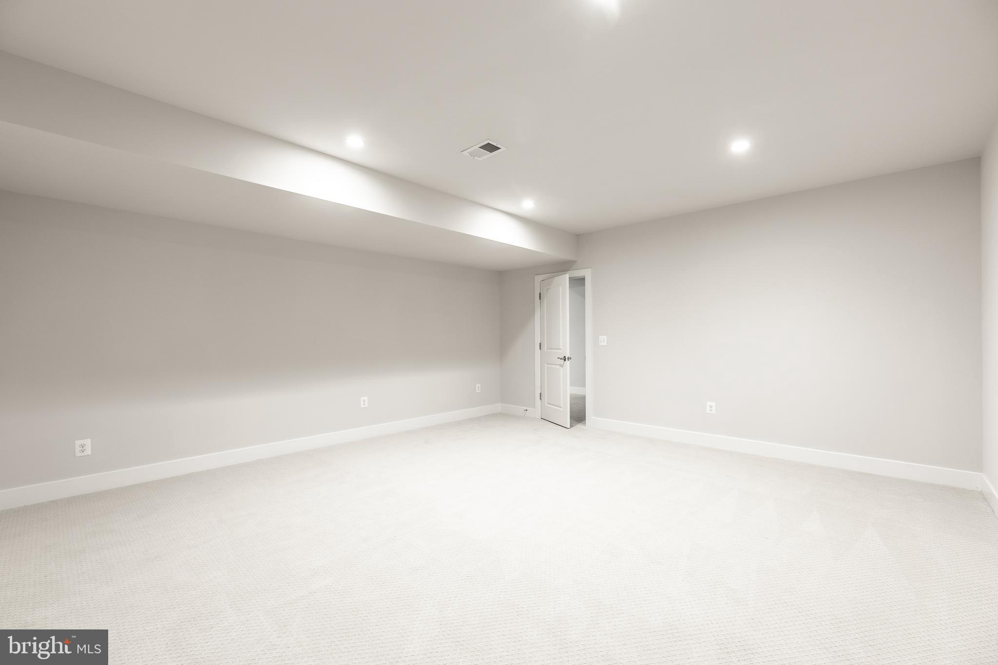 3812 N NELSON STREET