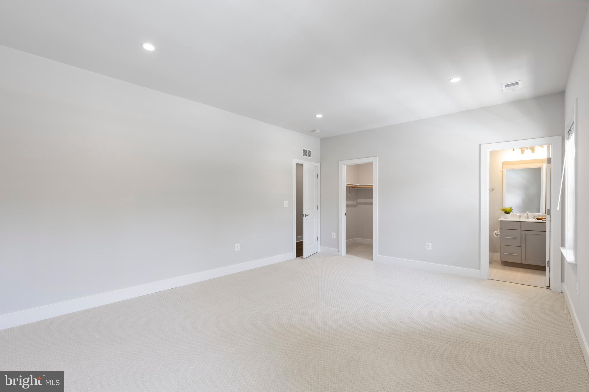 3812 N NELSON STREET