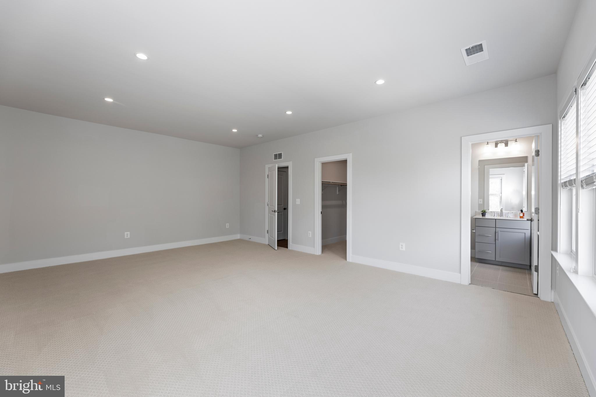 3812 N NELSON STREET