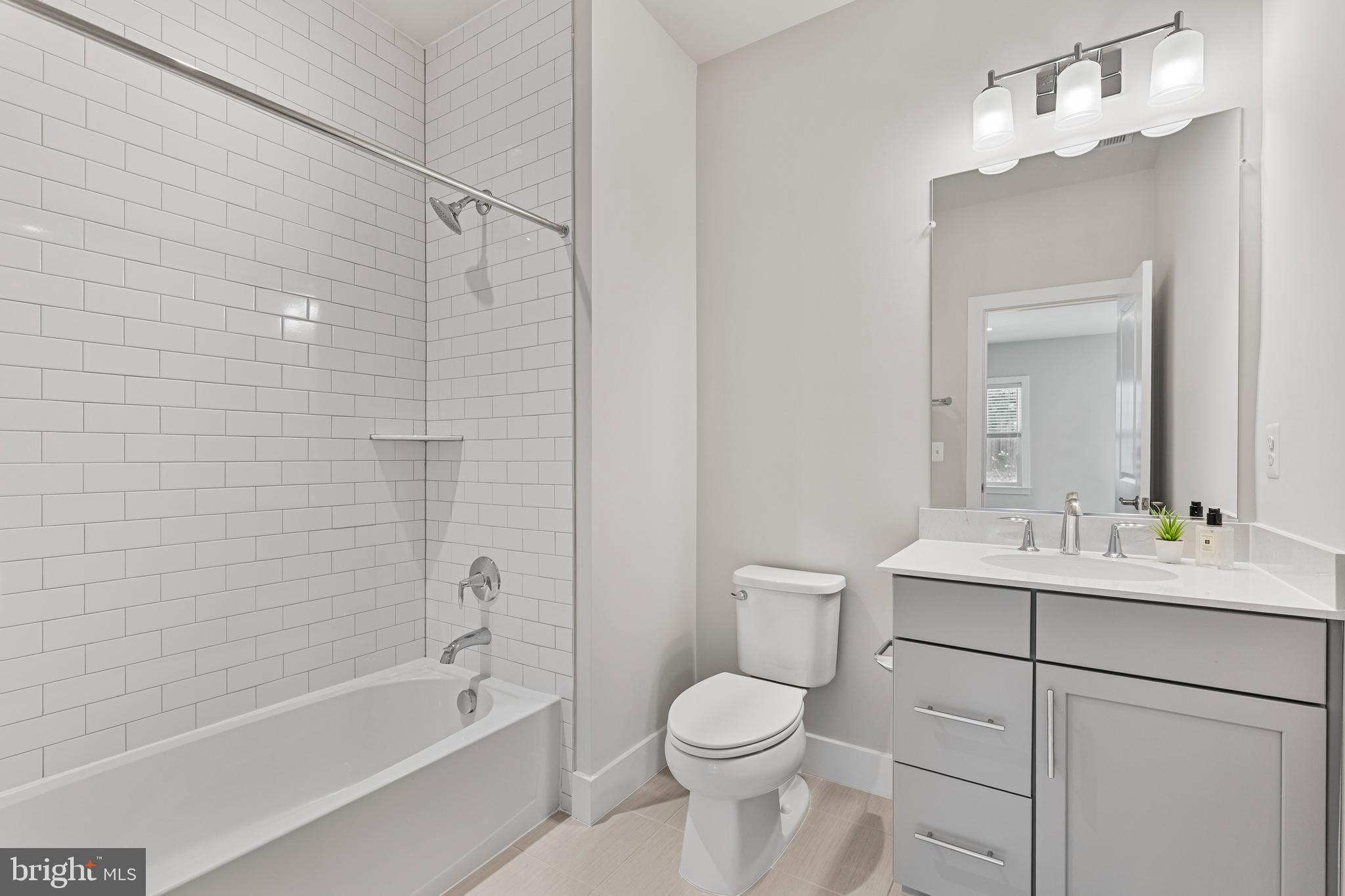 3812 N NELSON STREET