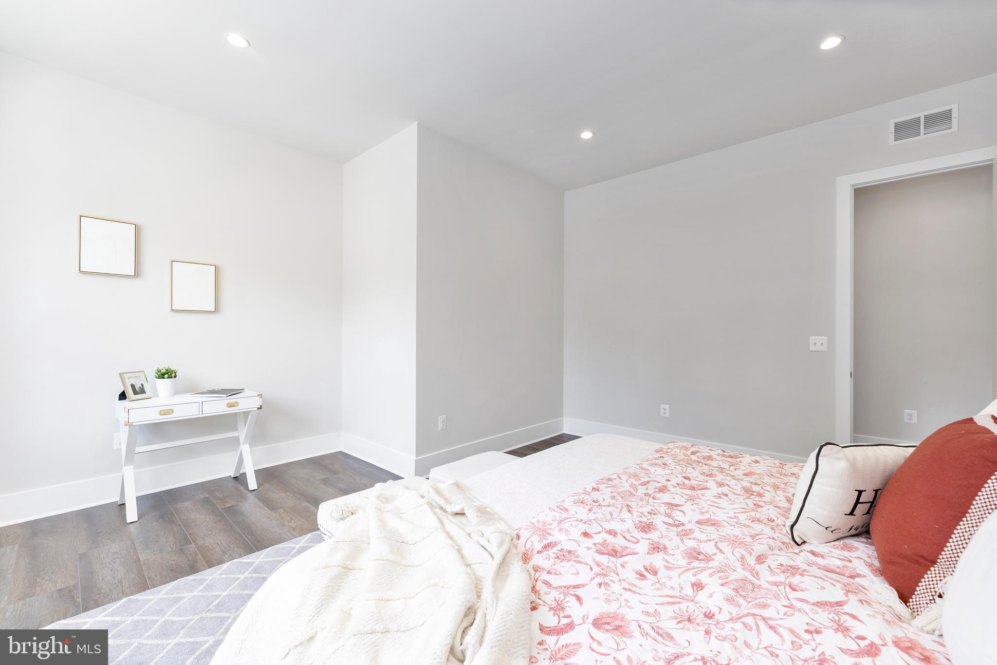 3812 N NELSON STREET