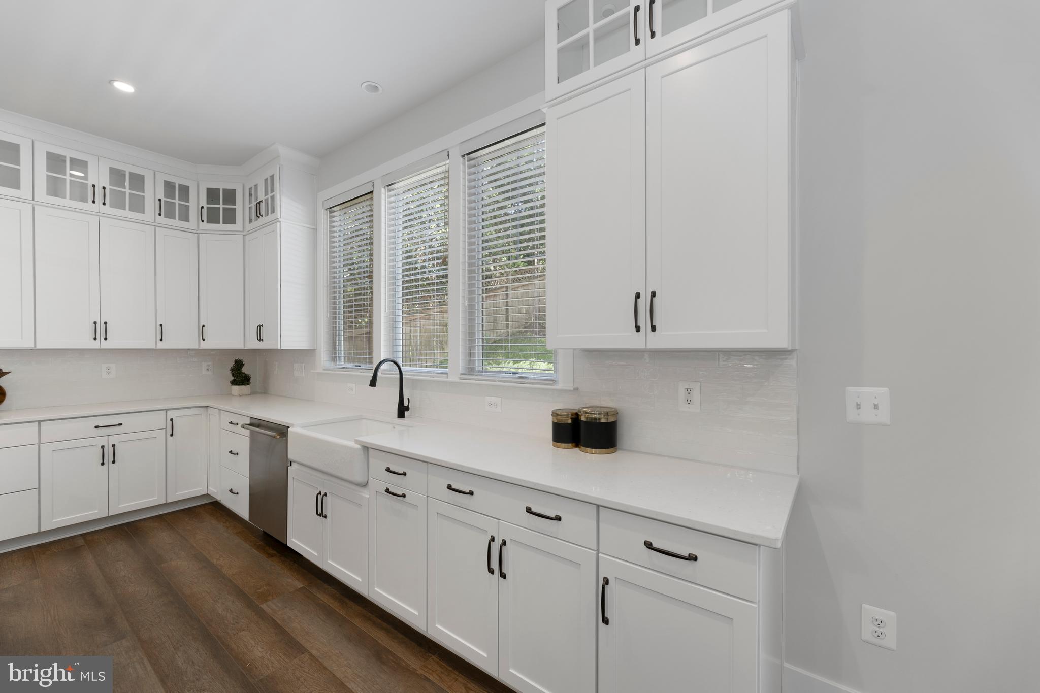 3812 N NELSON STREET